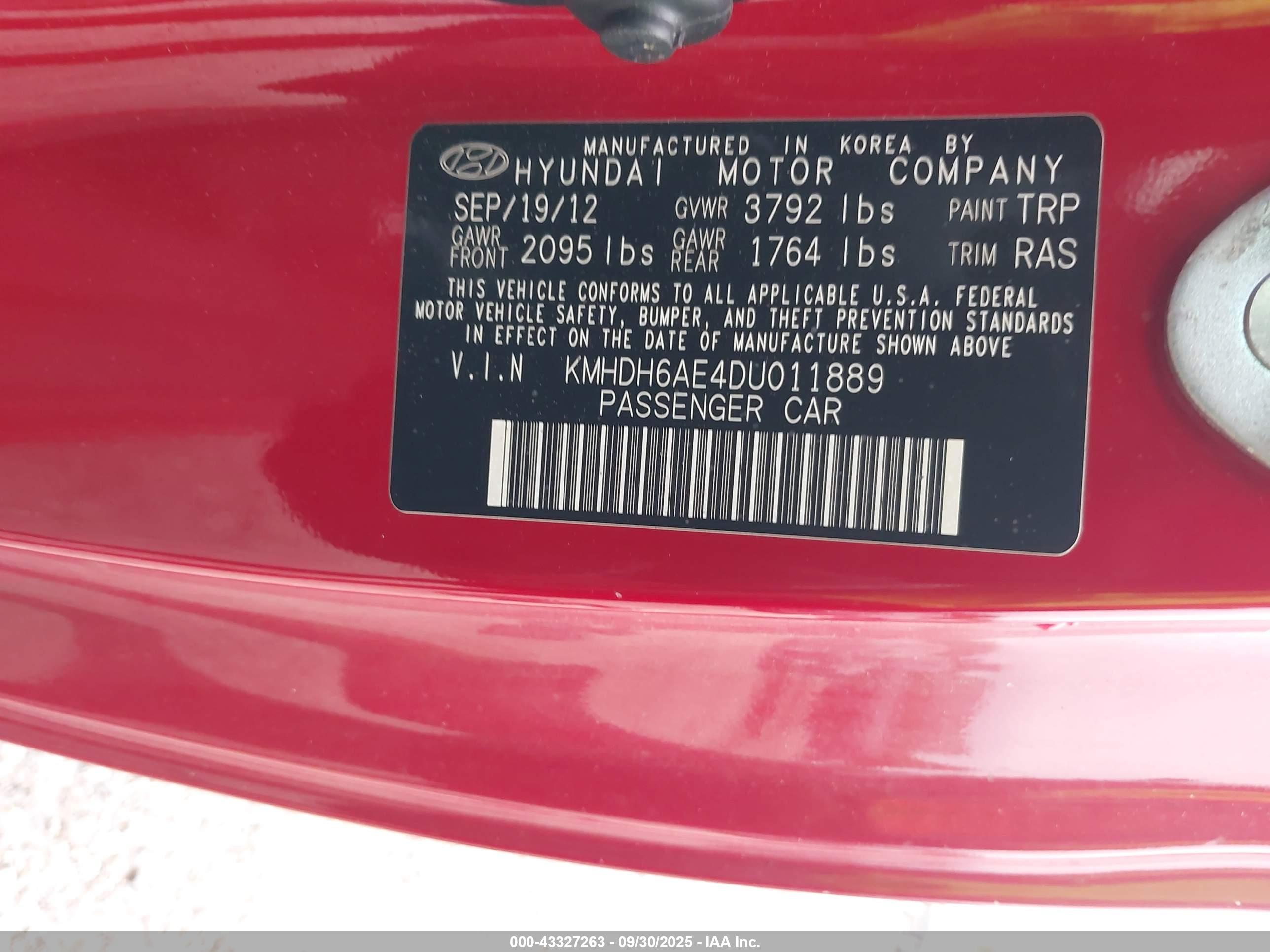 HYUNDAI ELANTRA image 9