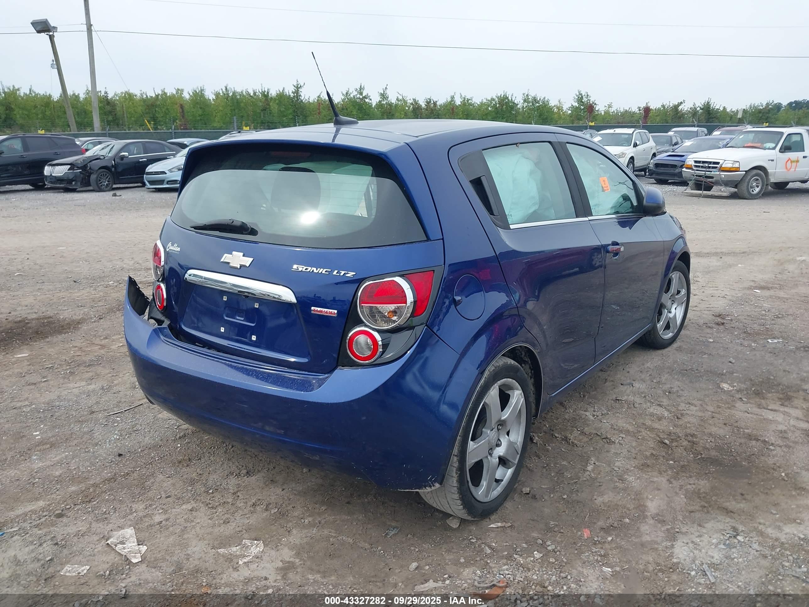 CHEVROLET SONIC image 4