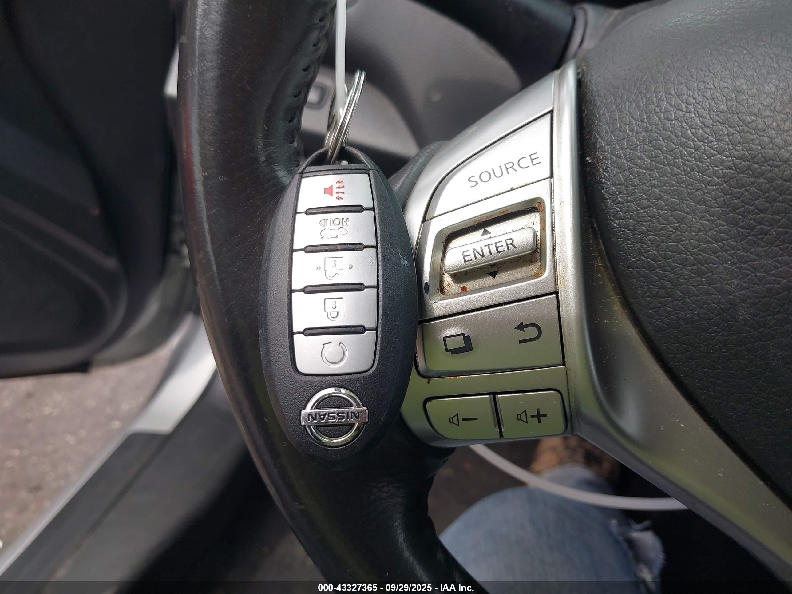 NISSAN ALTIMA image 11