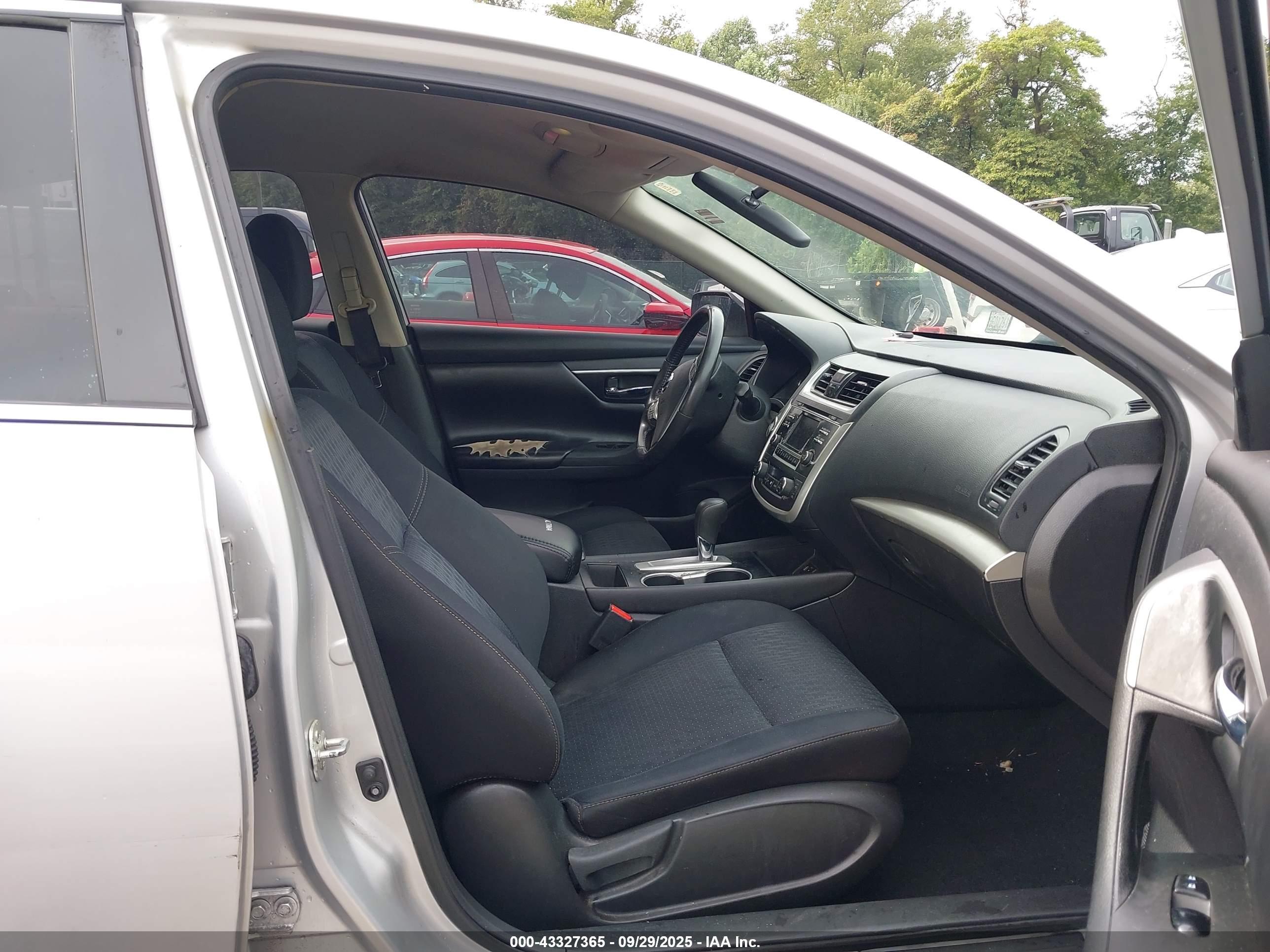 NISSAN ALTIMA image 5