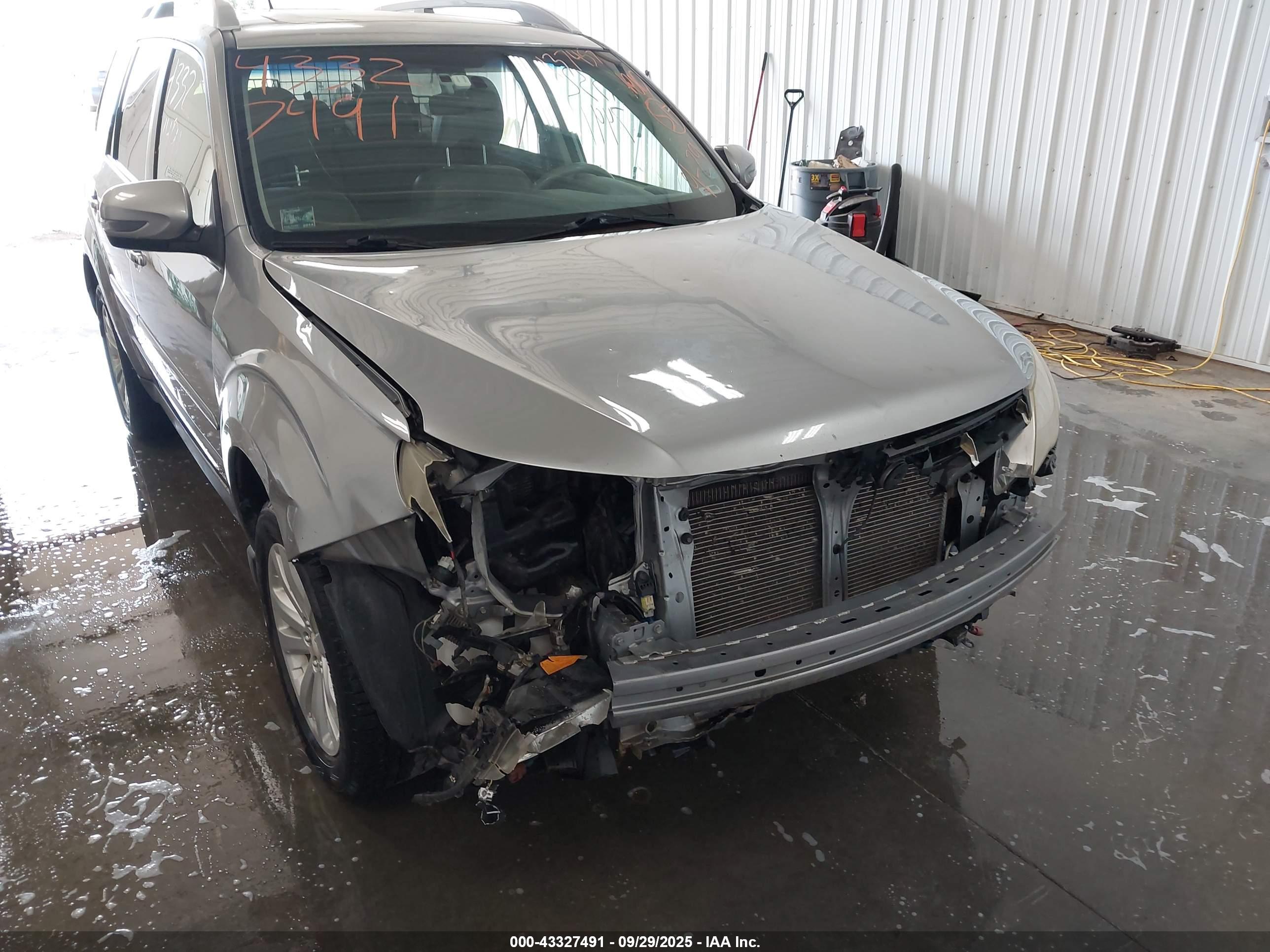 SUBARU FORESTER image 6