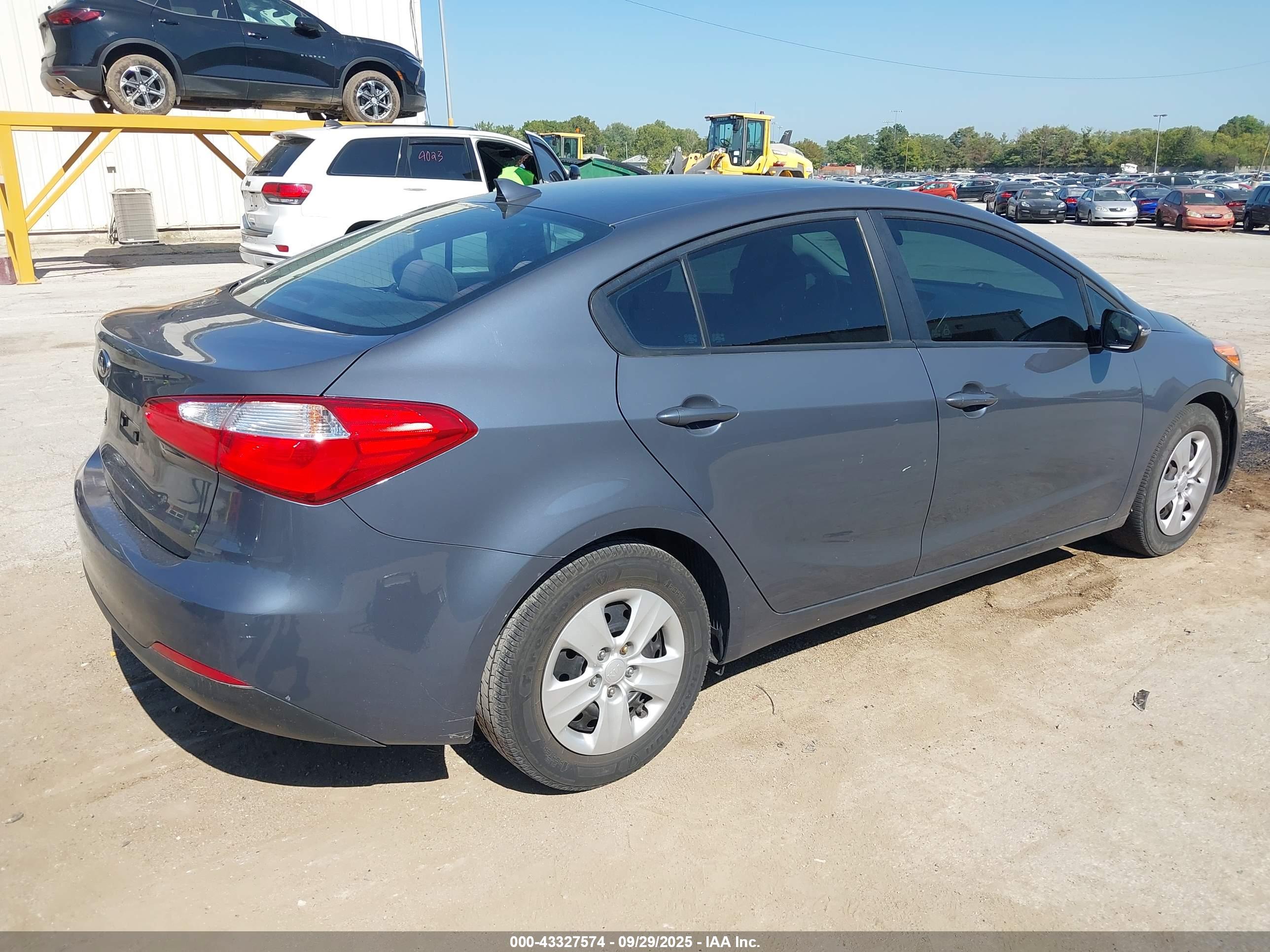 KIA FORTE image 4