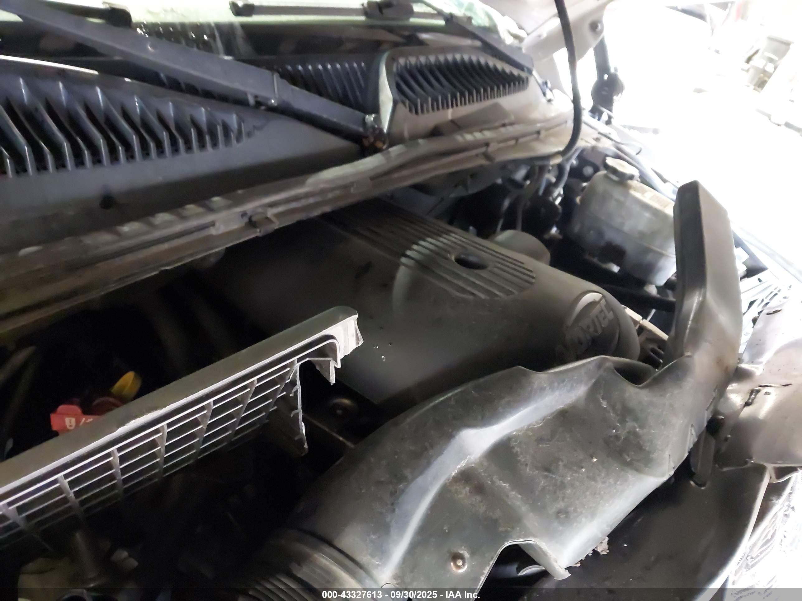 CHEVROLET TAHOE image 10