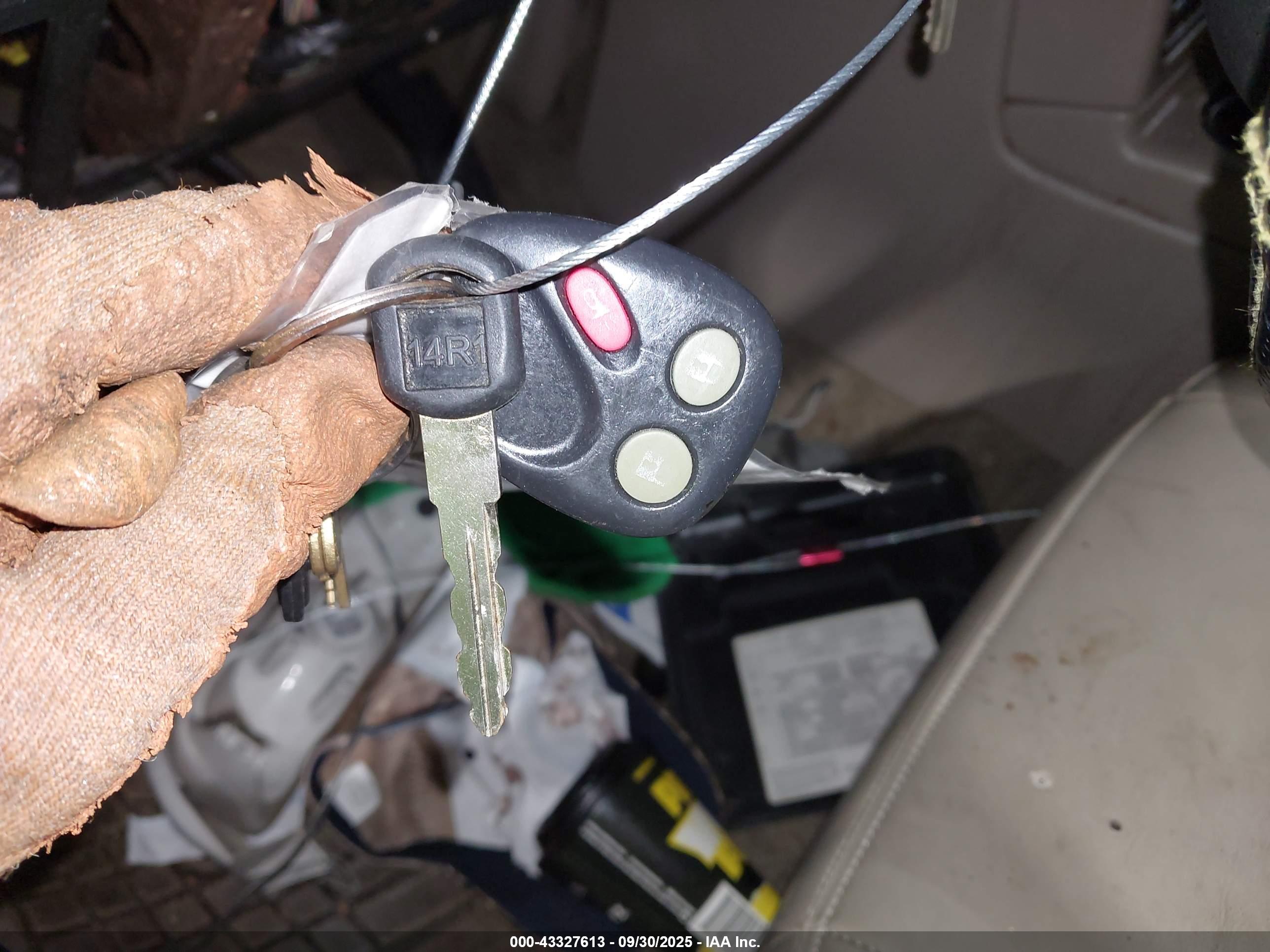 CHEVROLET TAHOE image 11