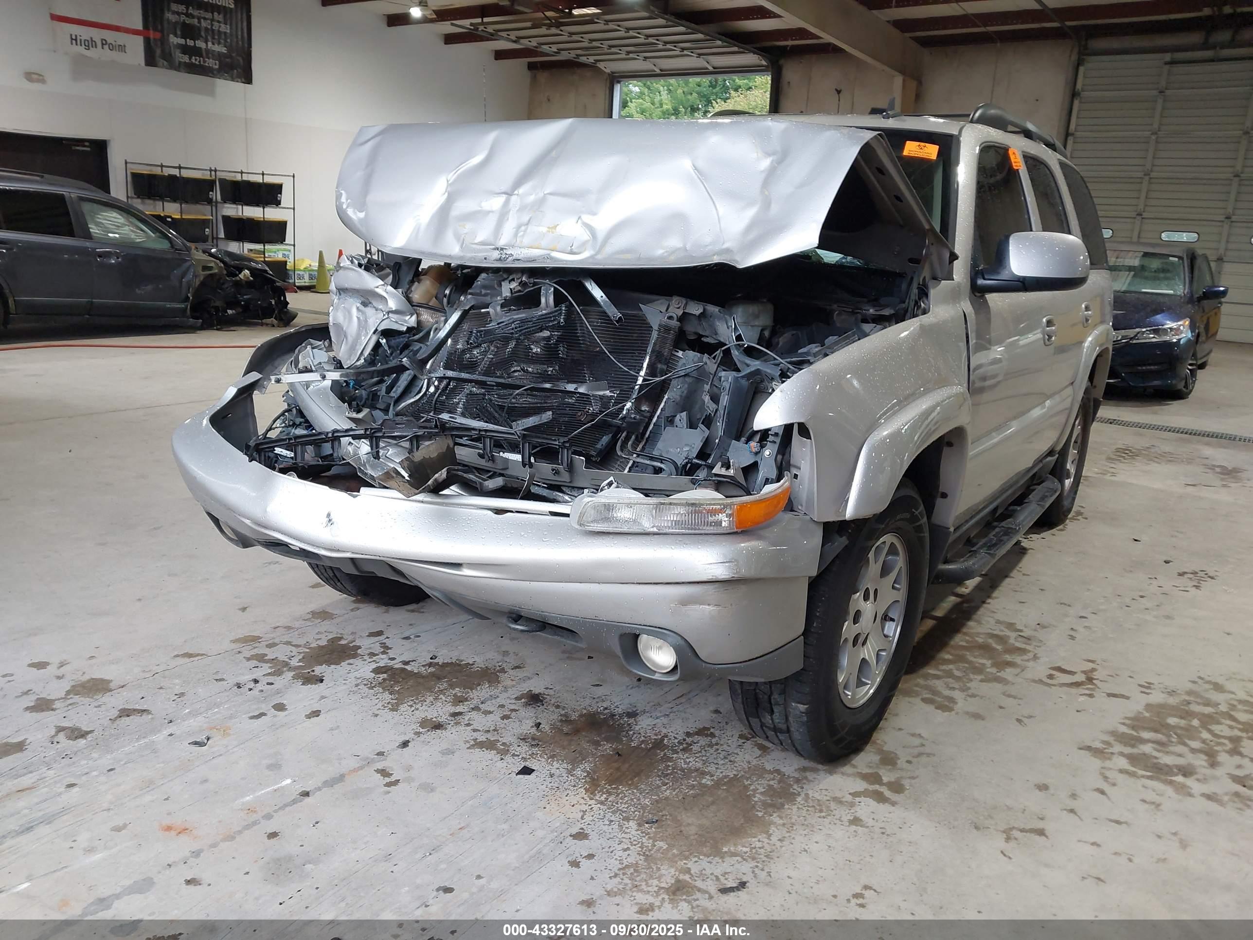 CHEVROLET TAHOE image 2