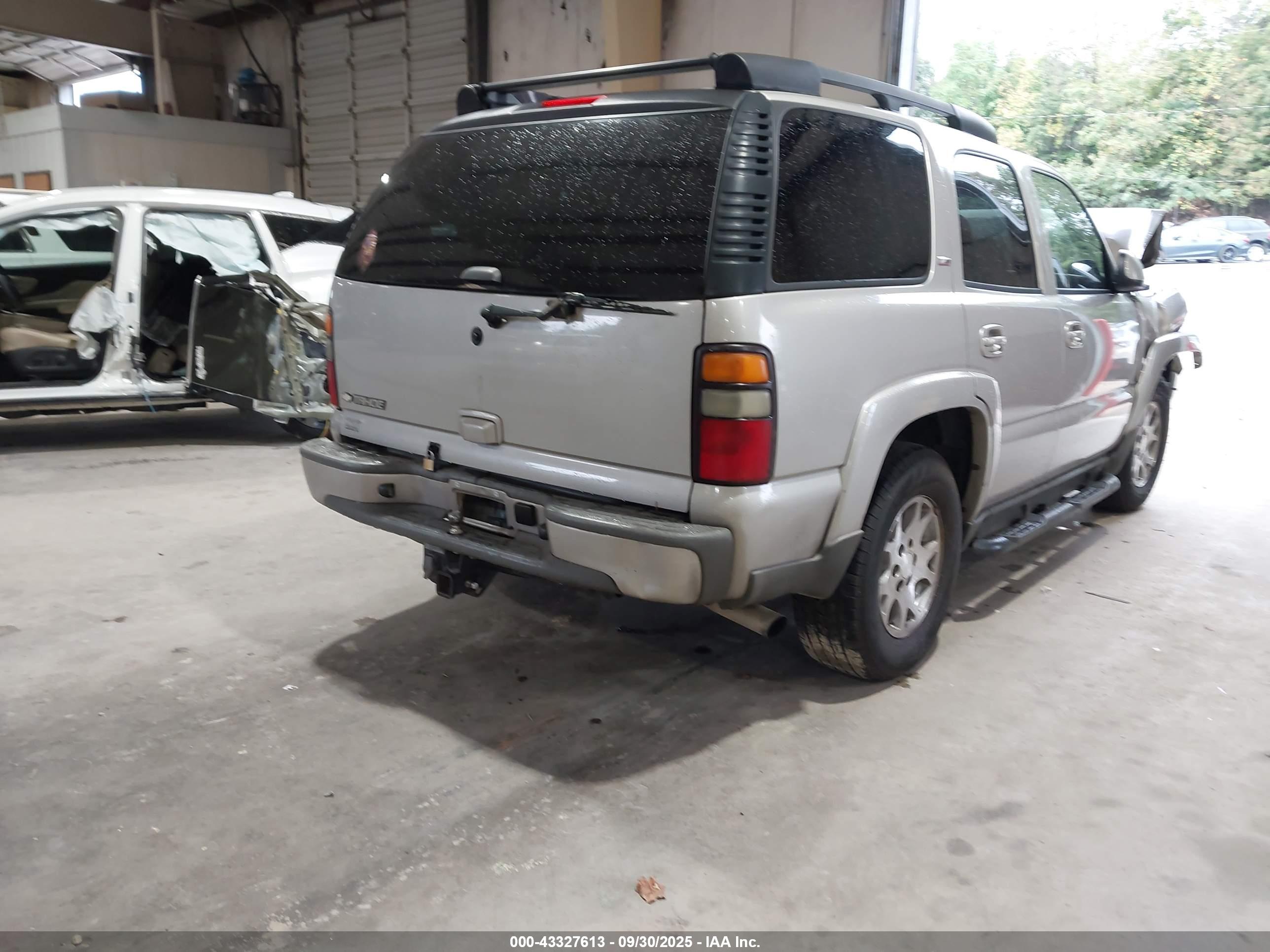 CHEVROLET TAHOE image 4