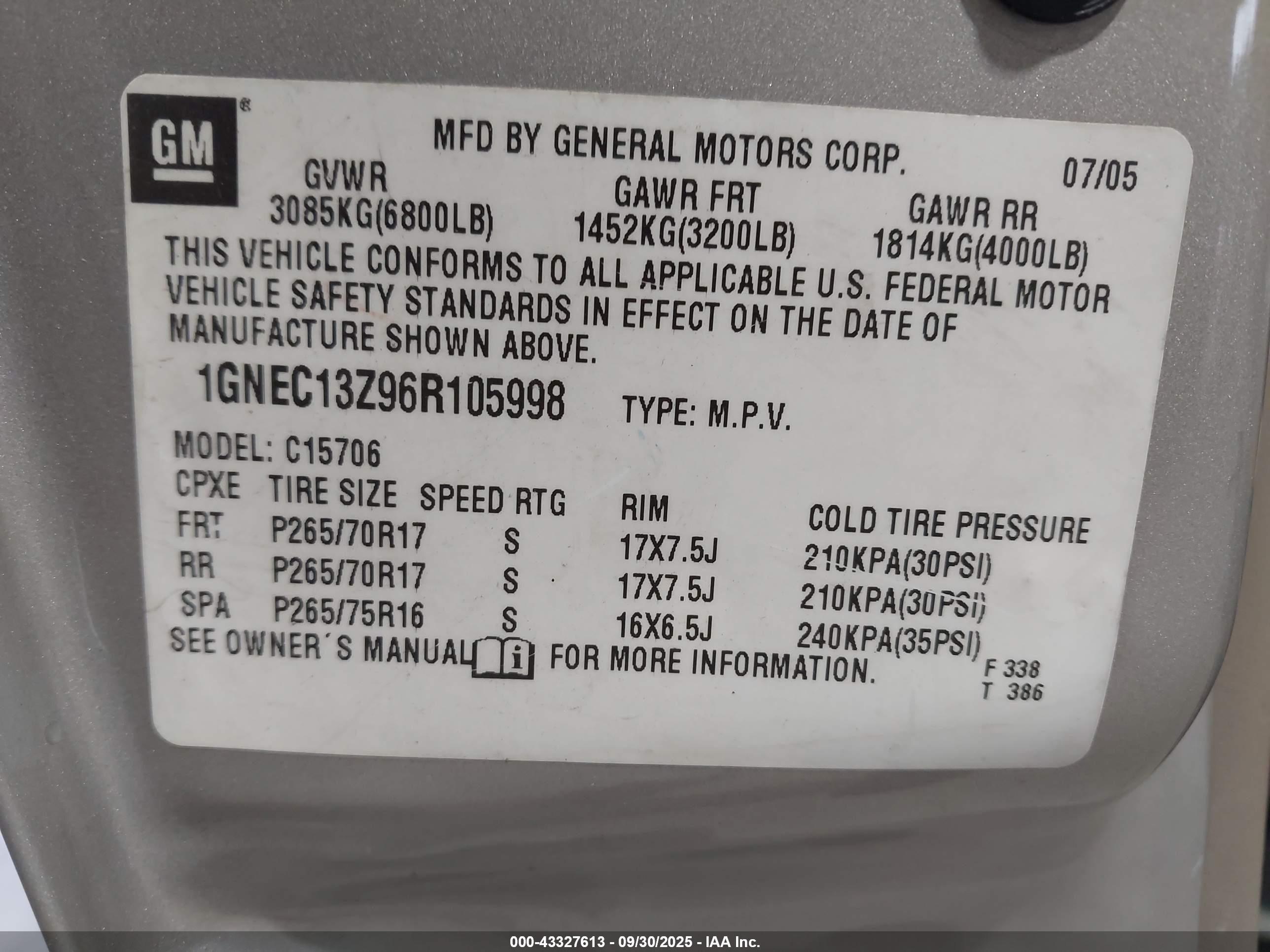 CHEVROLET TAHOE image 9