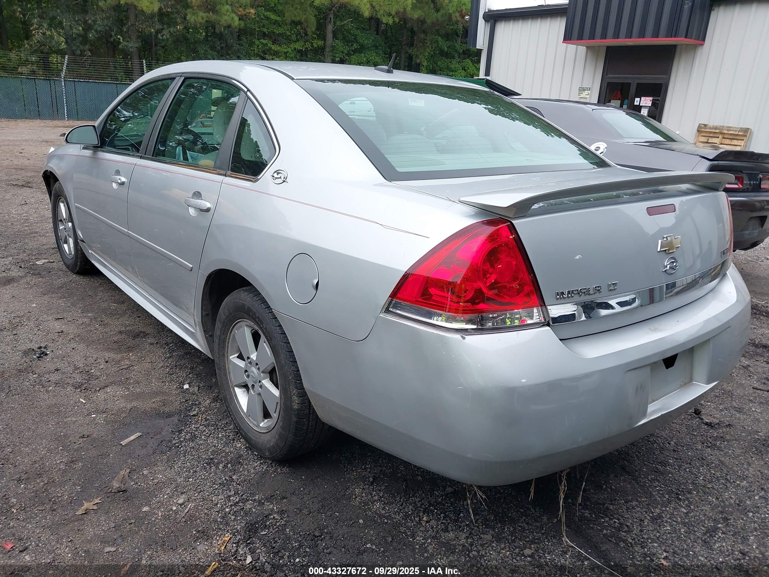CHEVROLET IMPALA image 3