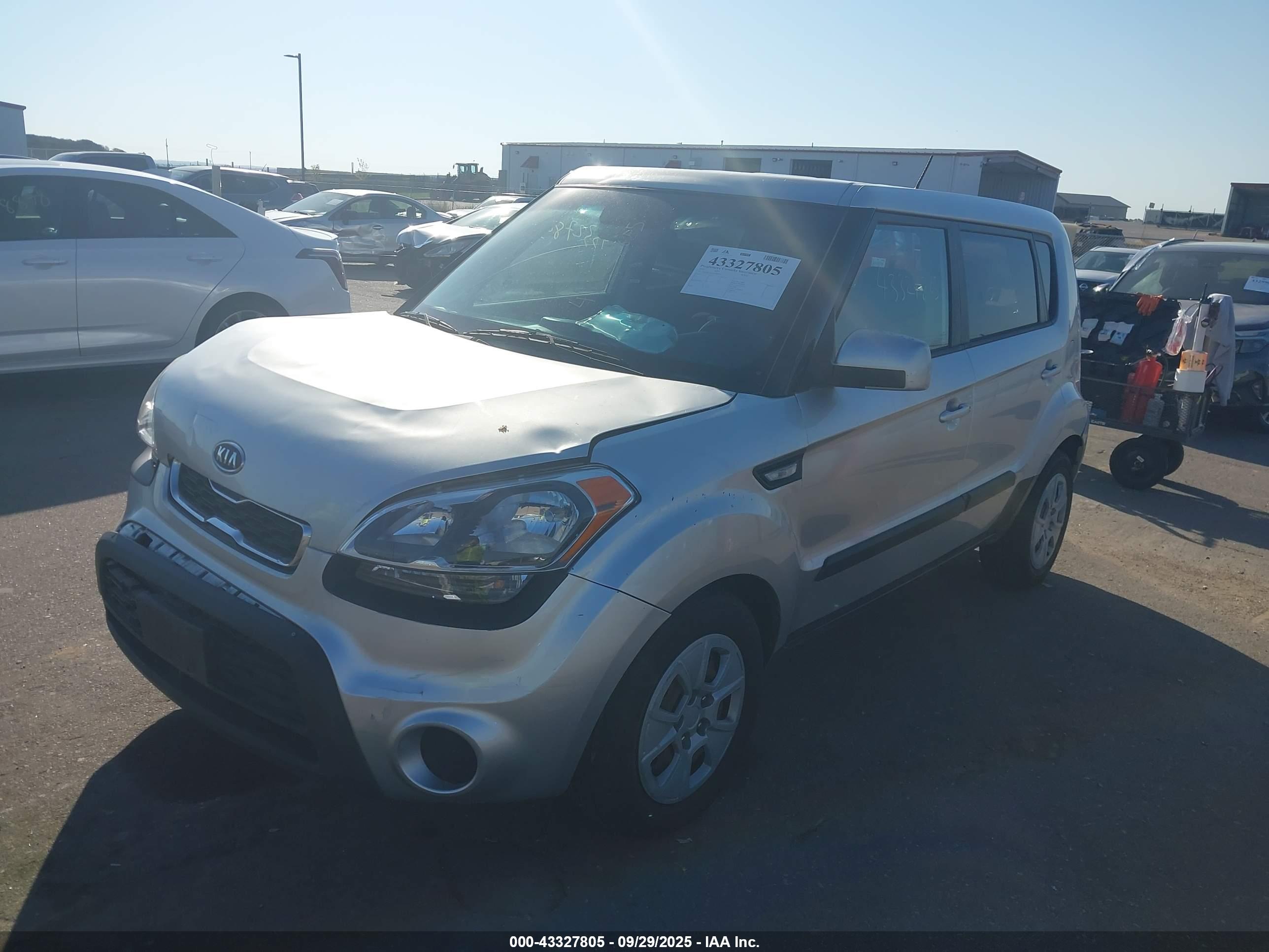 KIA SOUL image 2