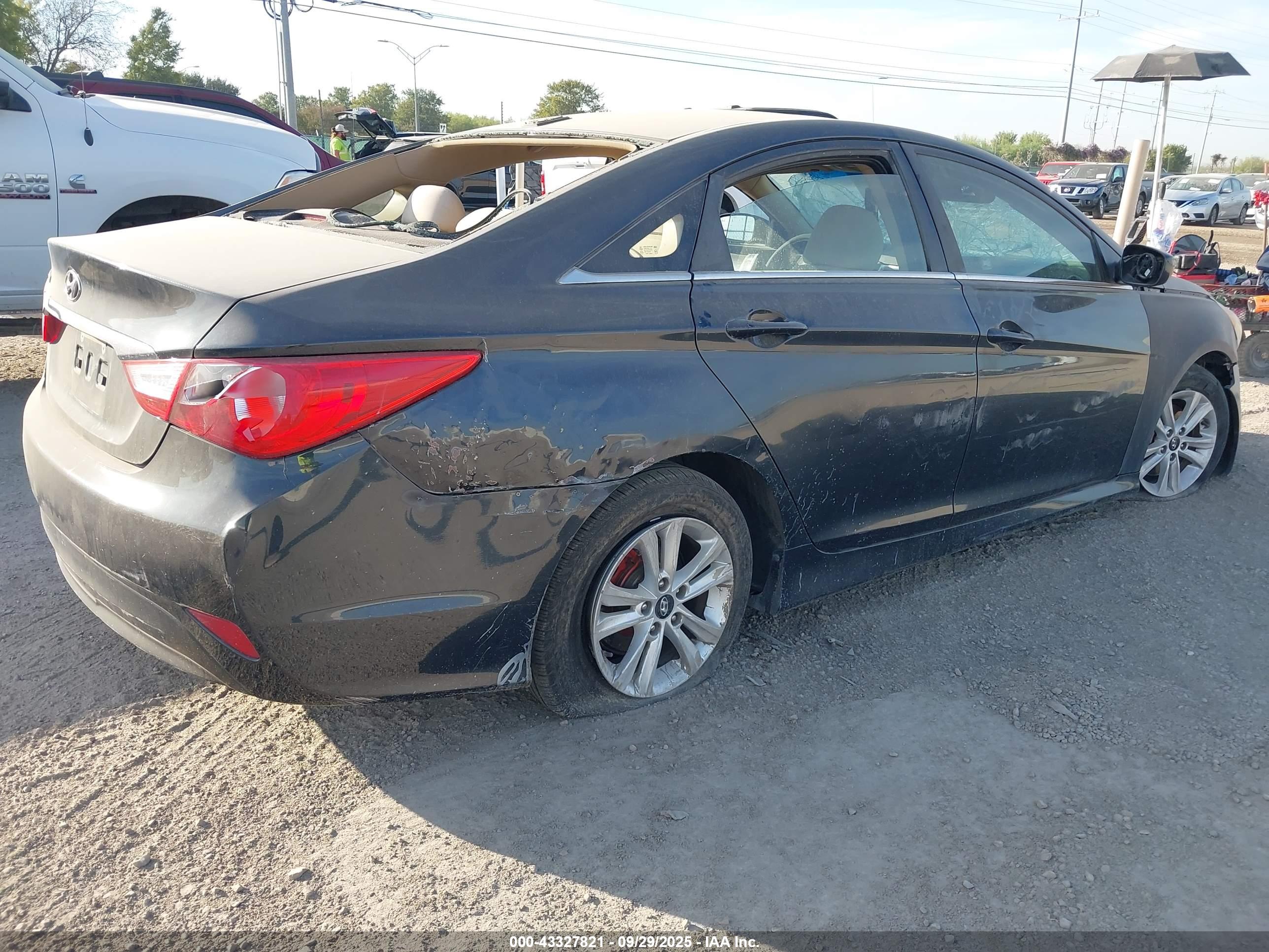 HYUNDAI SONATA image 4