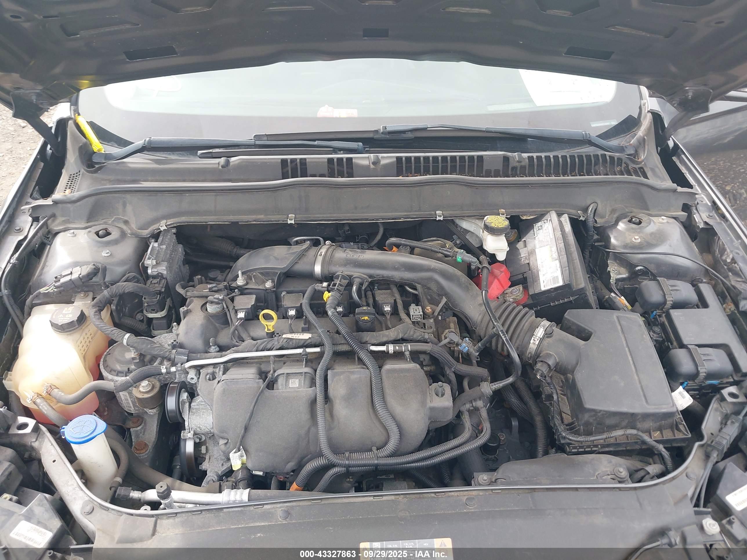 FORD FUSION image 10