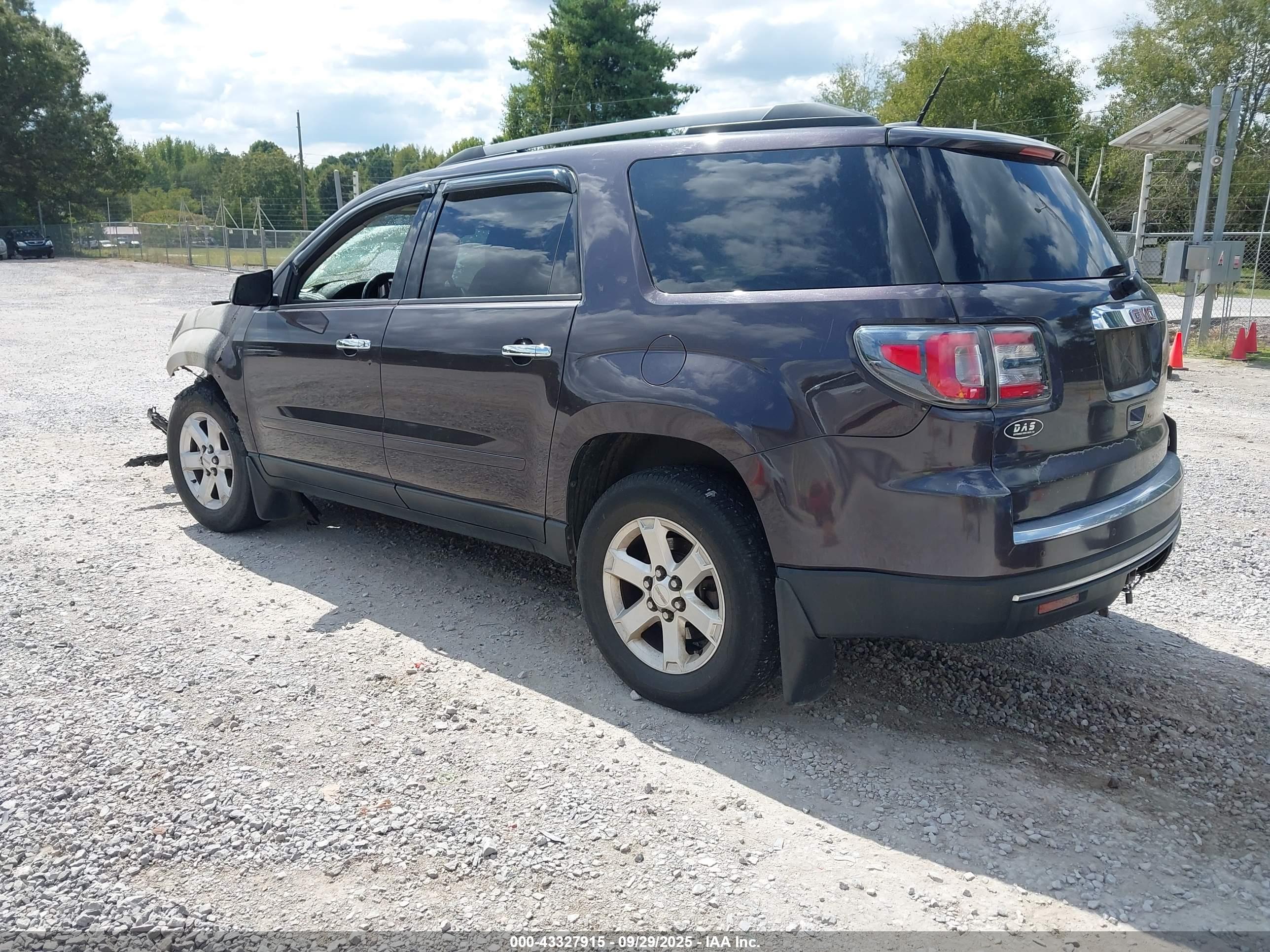 GMC ACADIA image 3