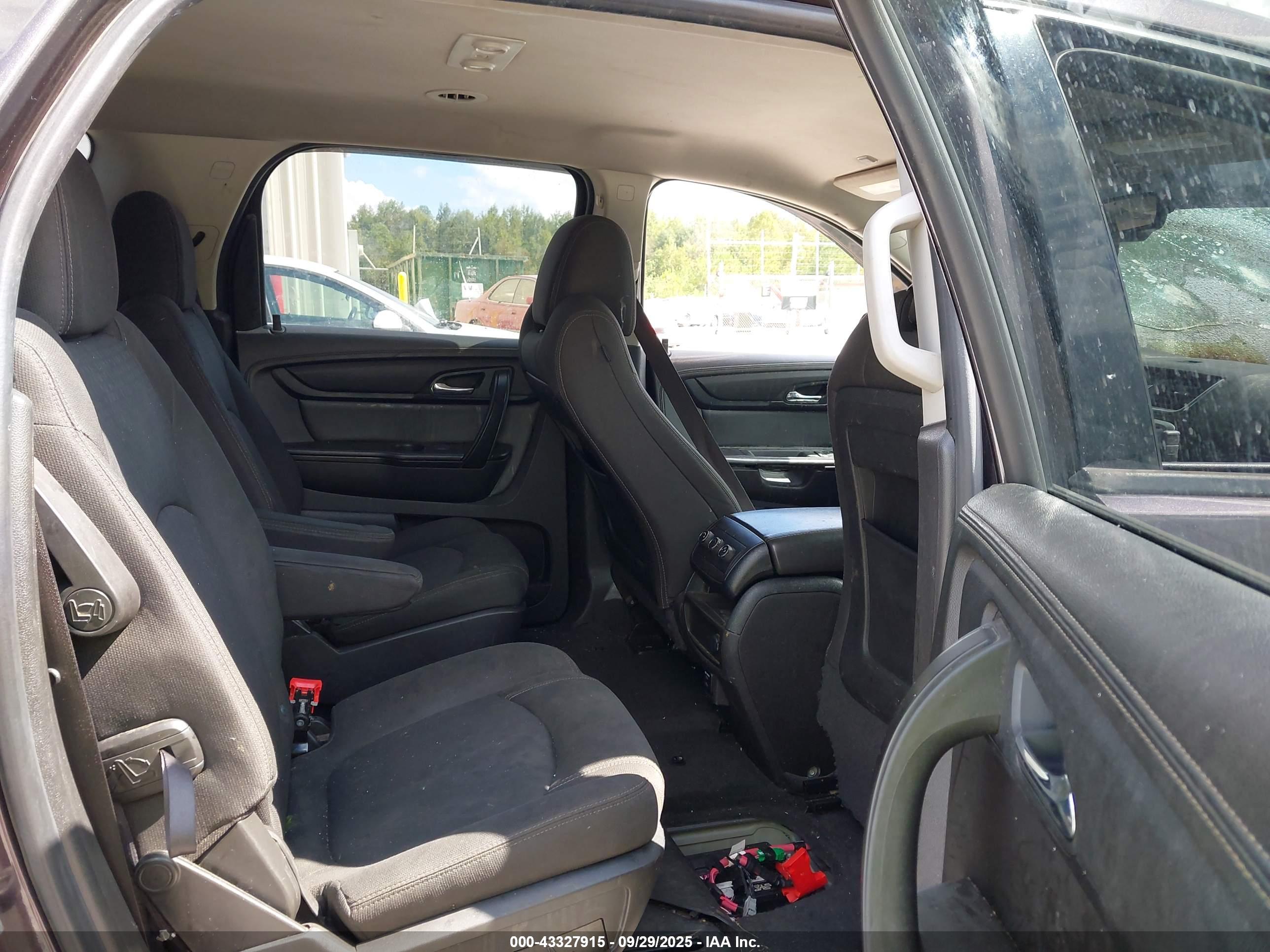 GMC ACADIA image 8