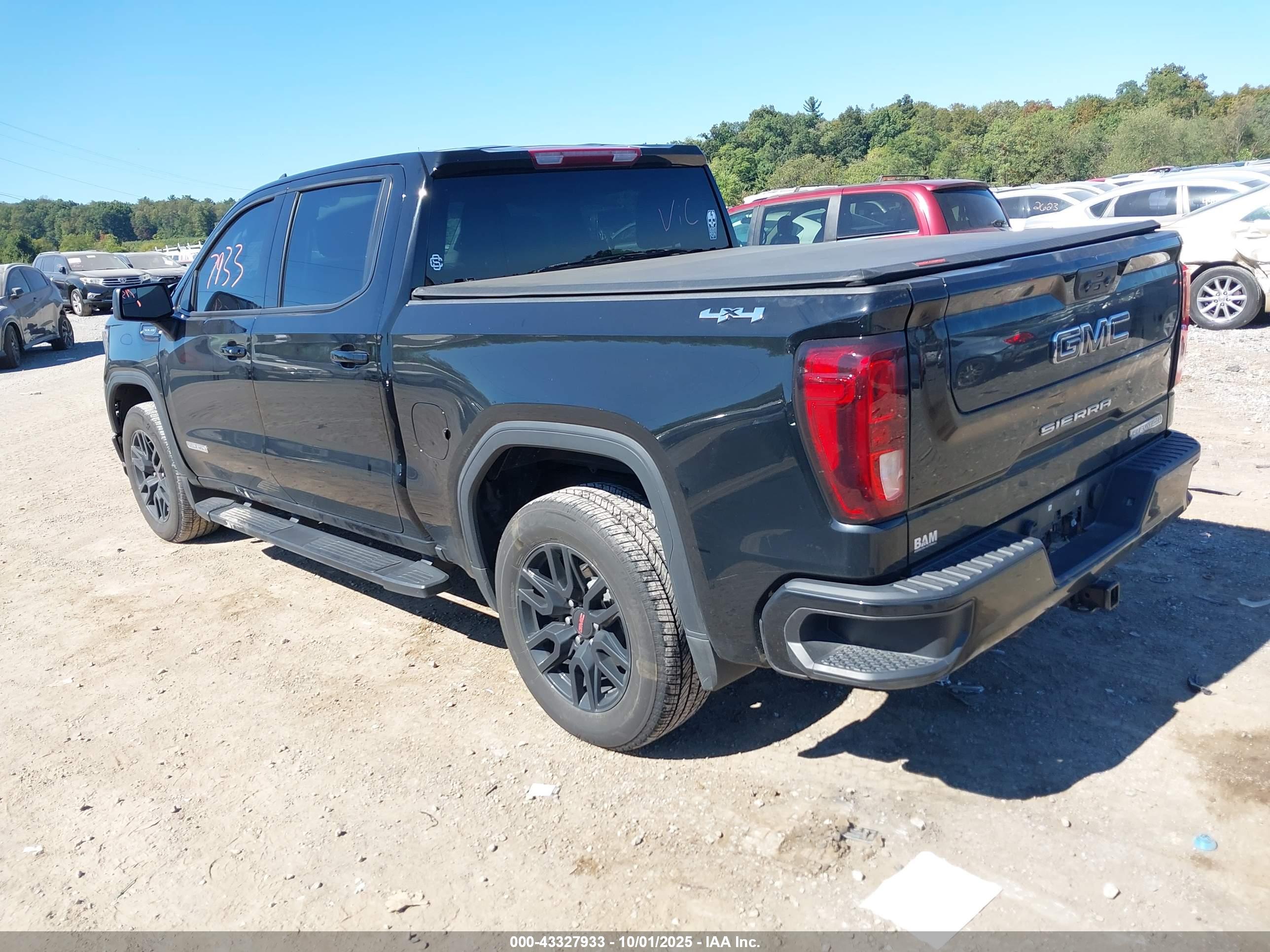 GMC SIERRA image 3