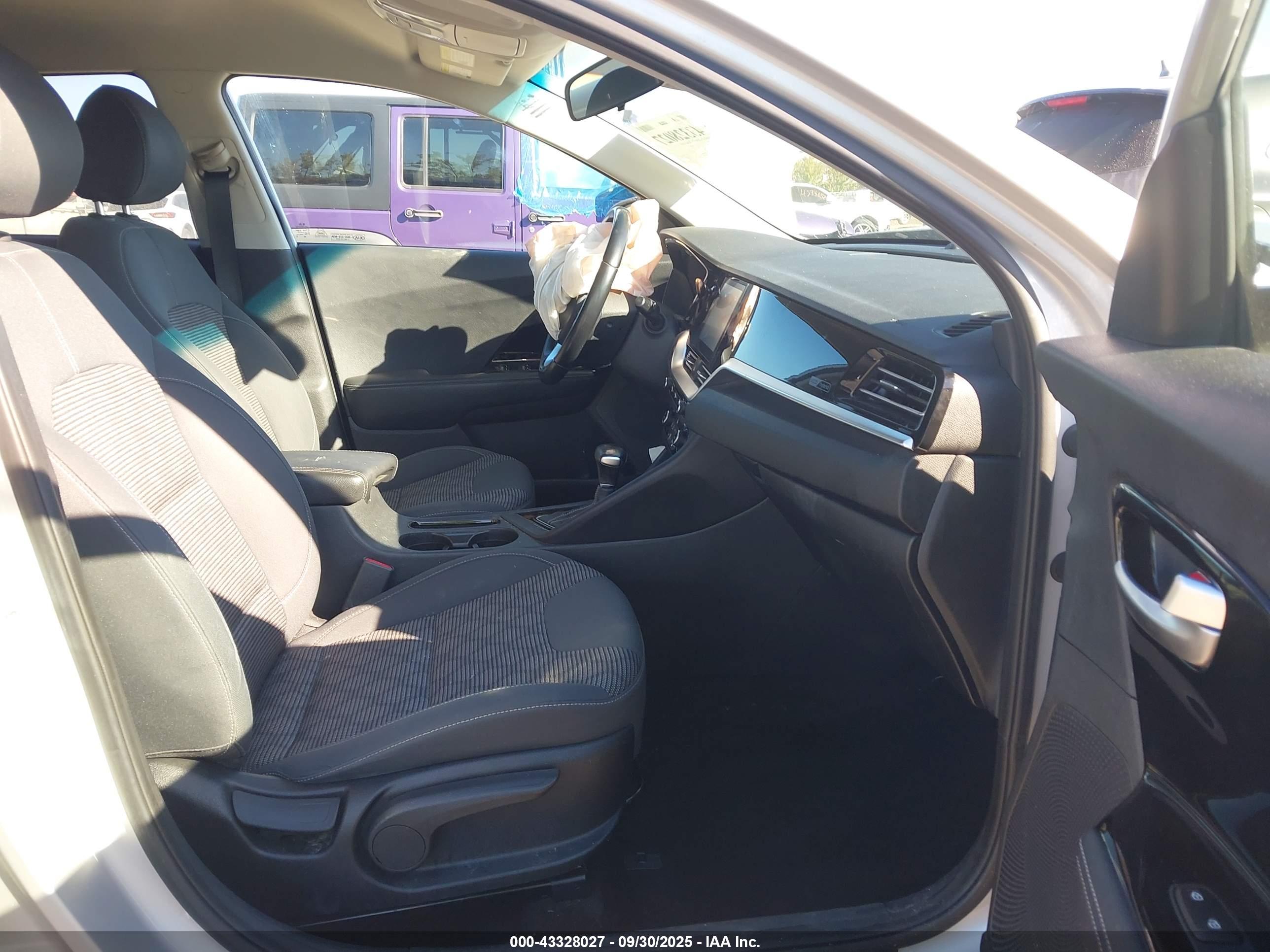 KIA NIRO image 5