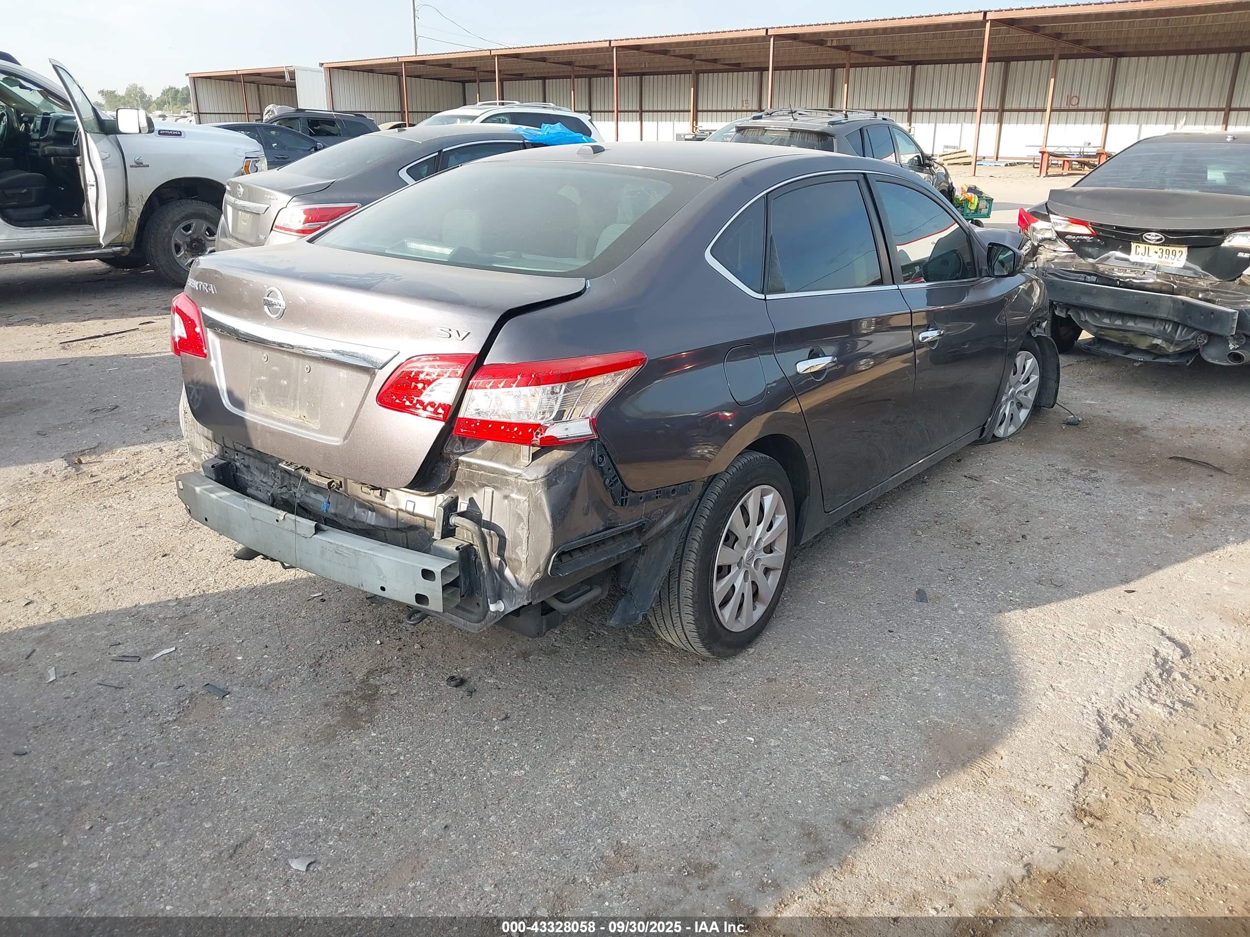 NISSAN SENTRA image 4