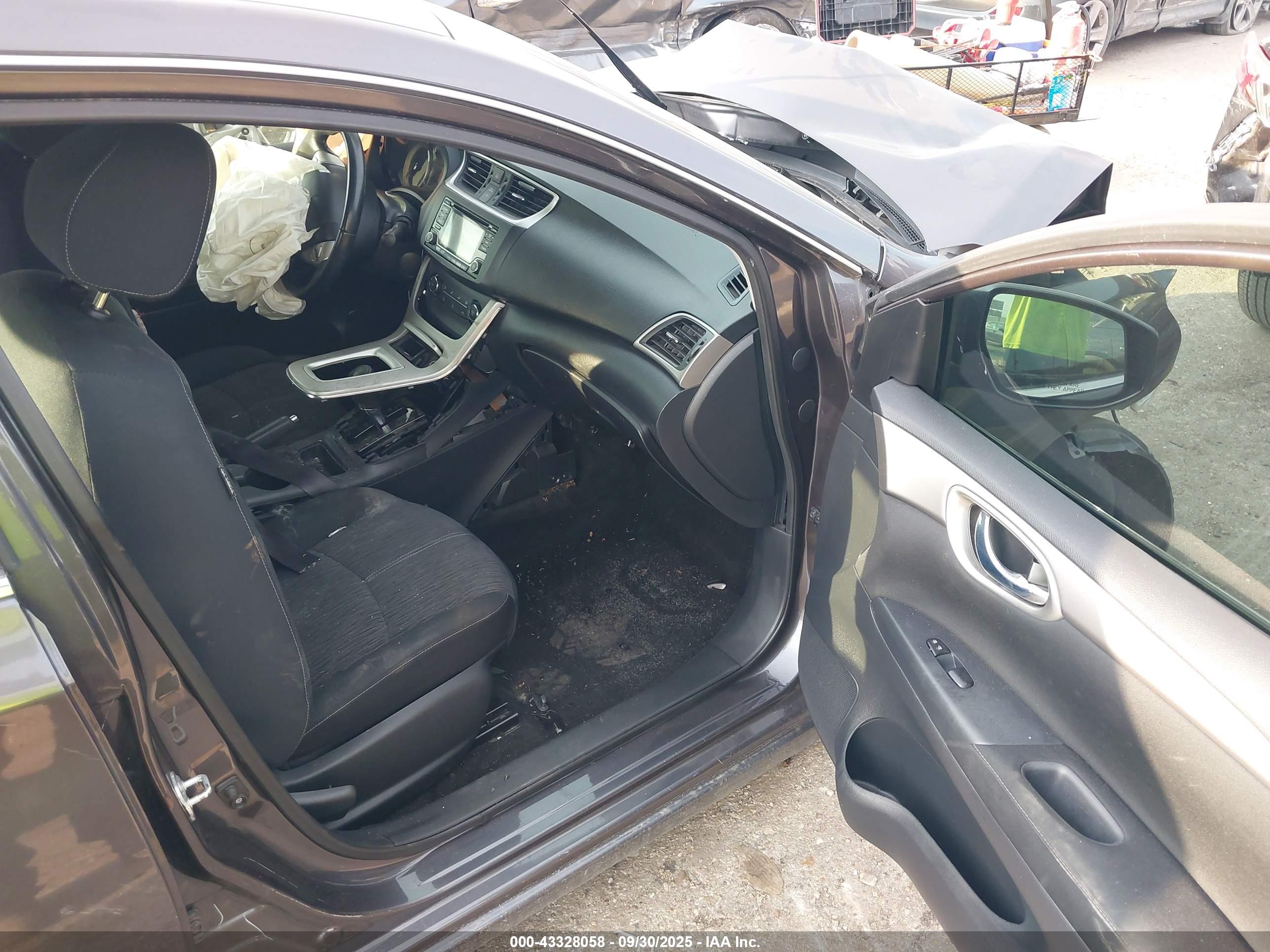 NISSAN SENTRA image 5