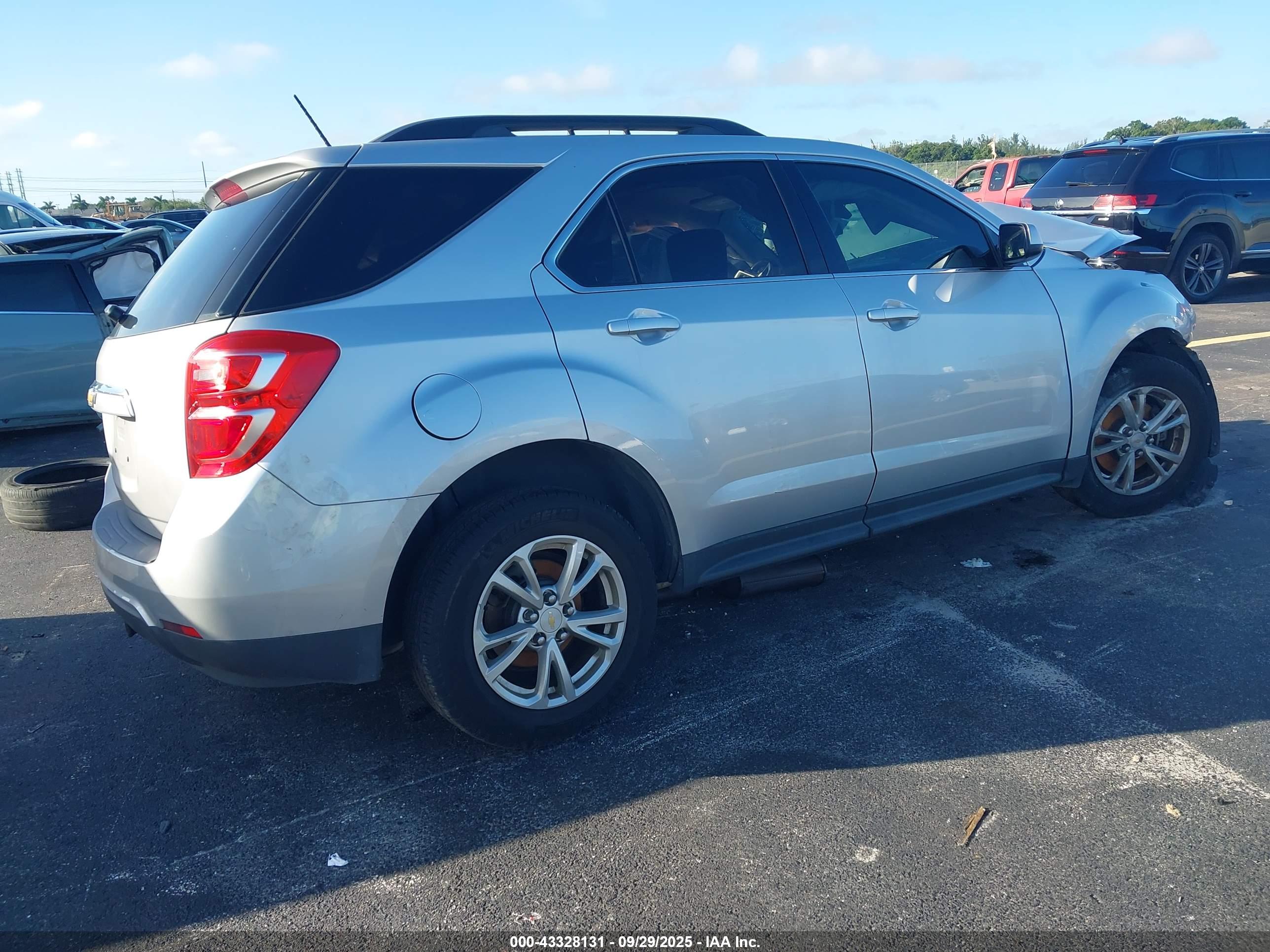 CHEVROLET EQUINOX image 4