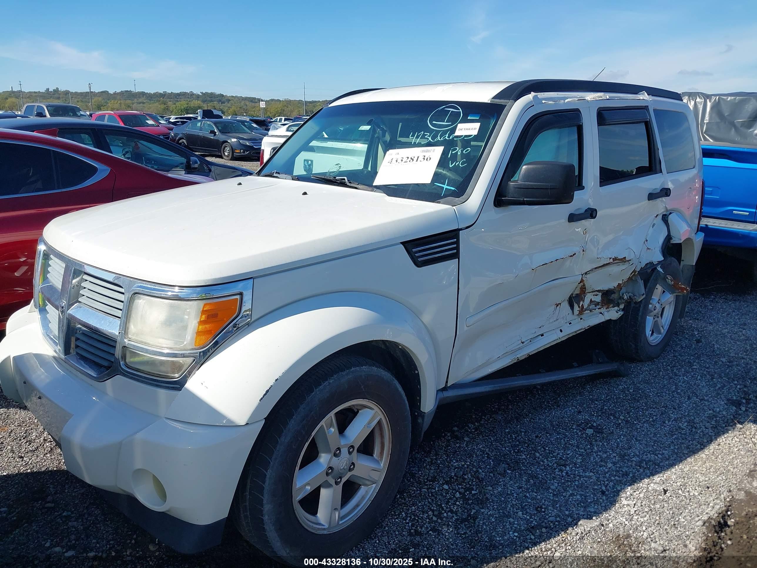 DODGE NITRO image 2