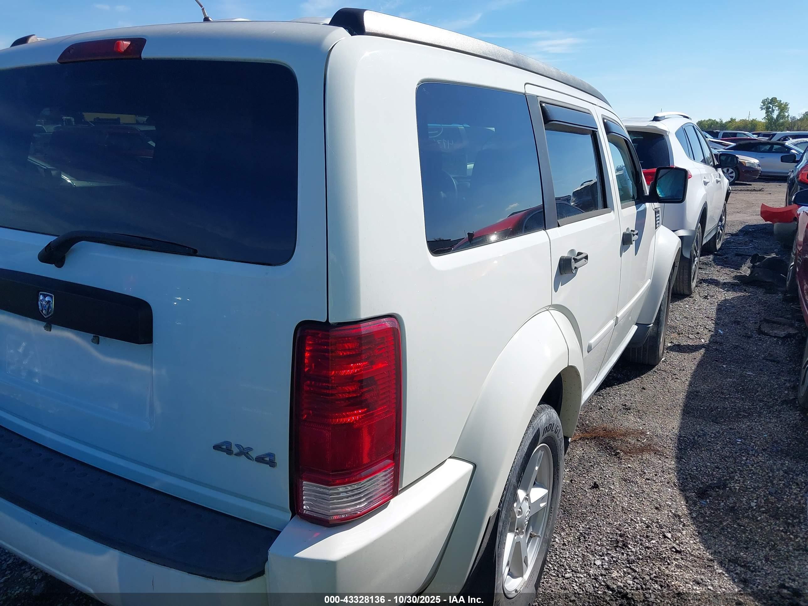 DODGE NITRO image 4