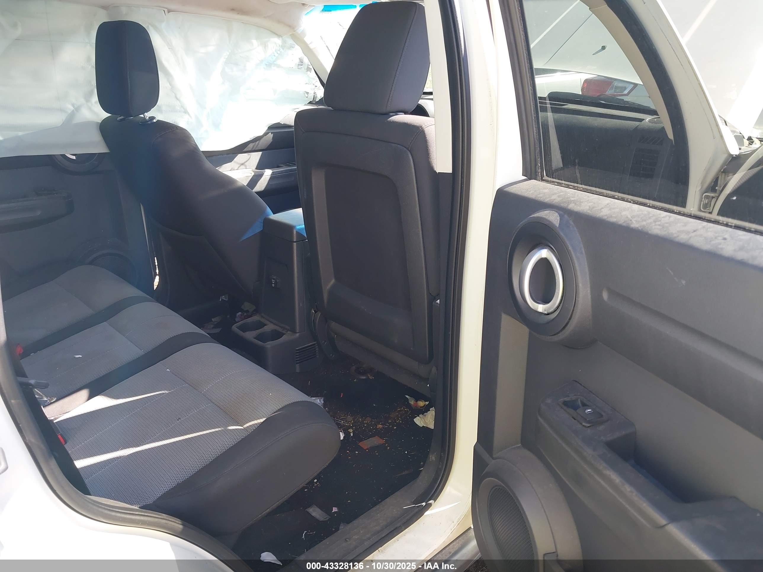 DODGE NITRO image 8