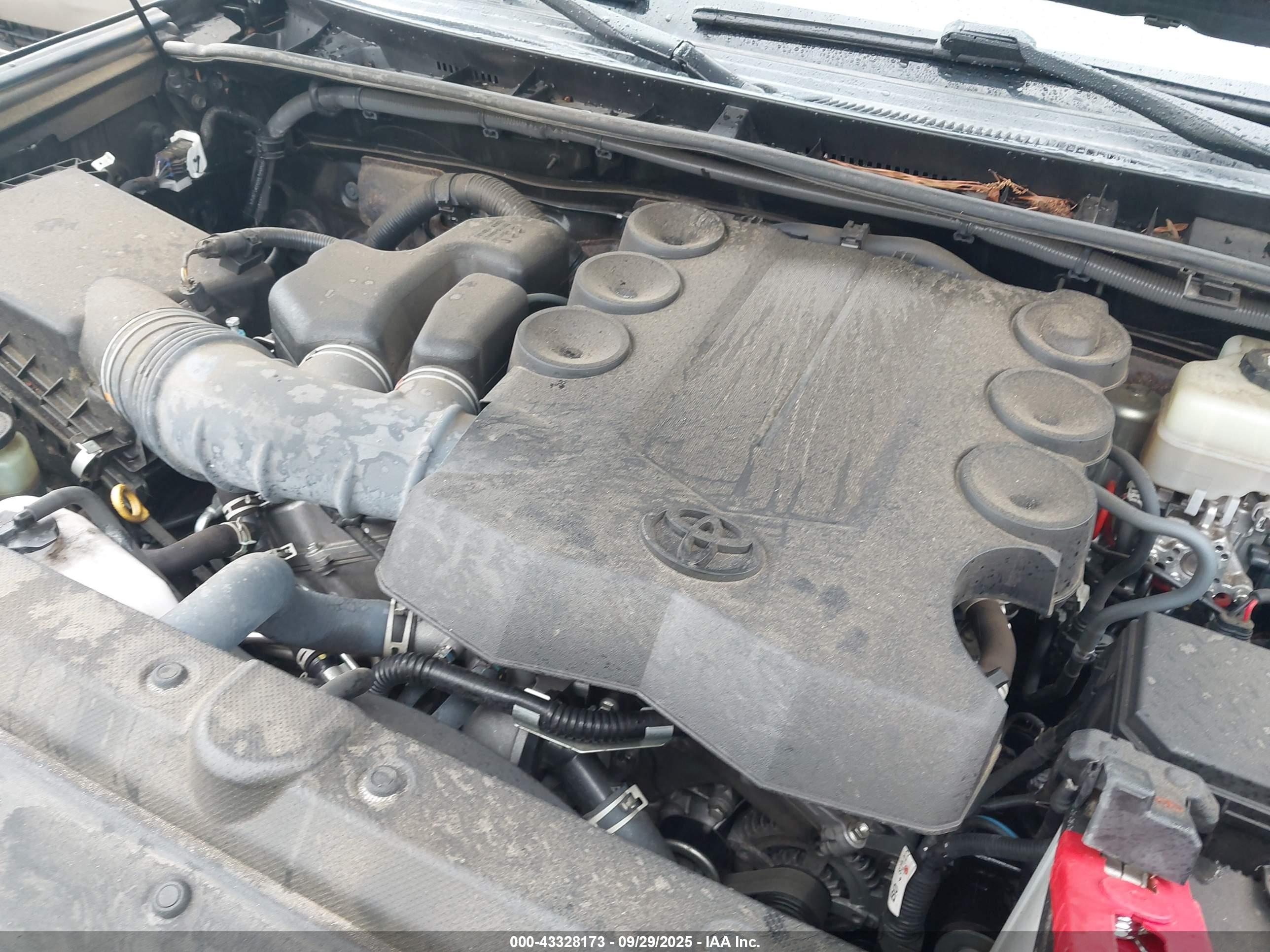 TOYOTA 4RUNNER image 10