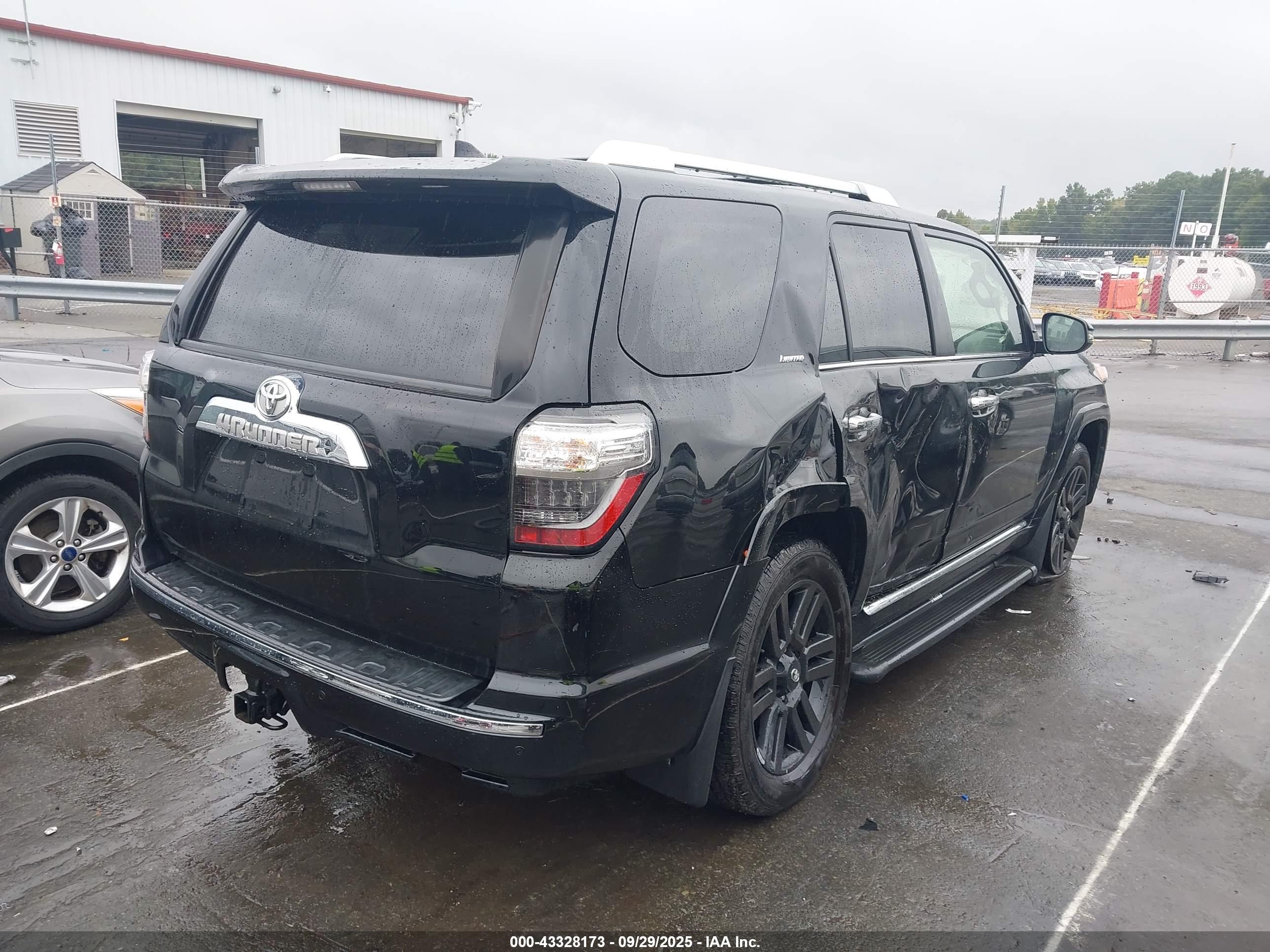 TOYOTA 4RUNNER image 4