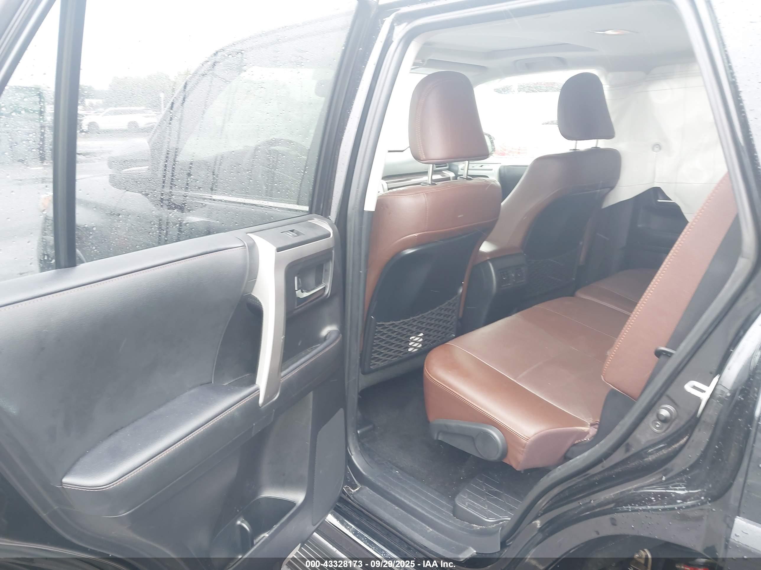 TOYOTA 4RUNNER image 8