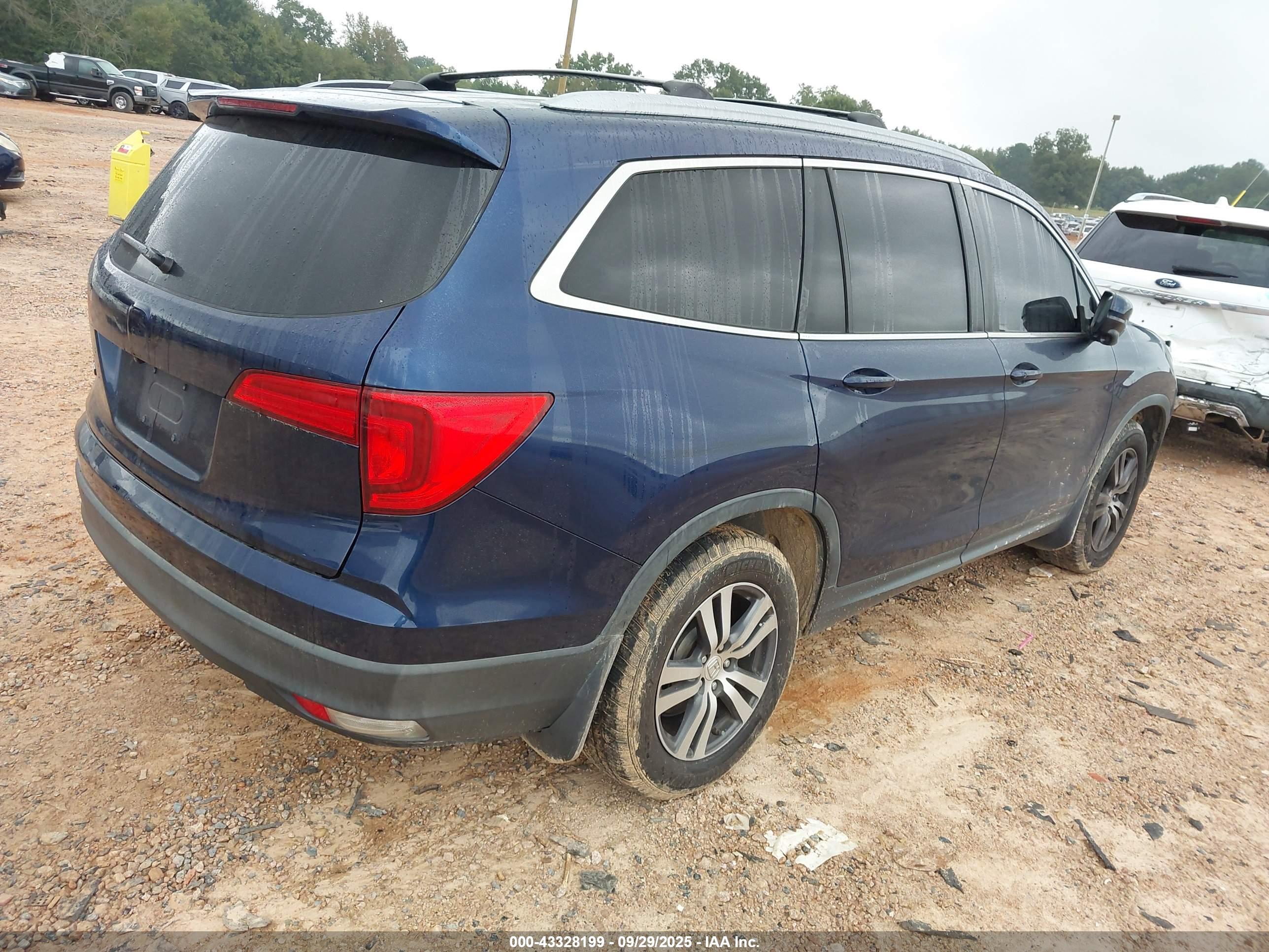 HONDA PILOT image 4