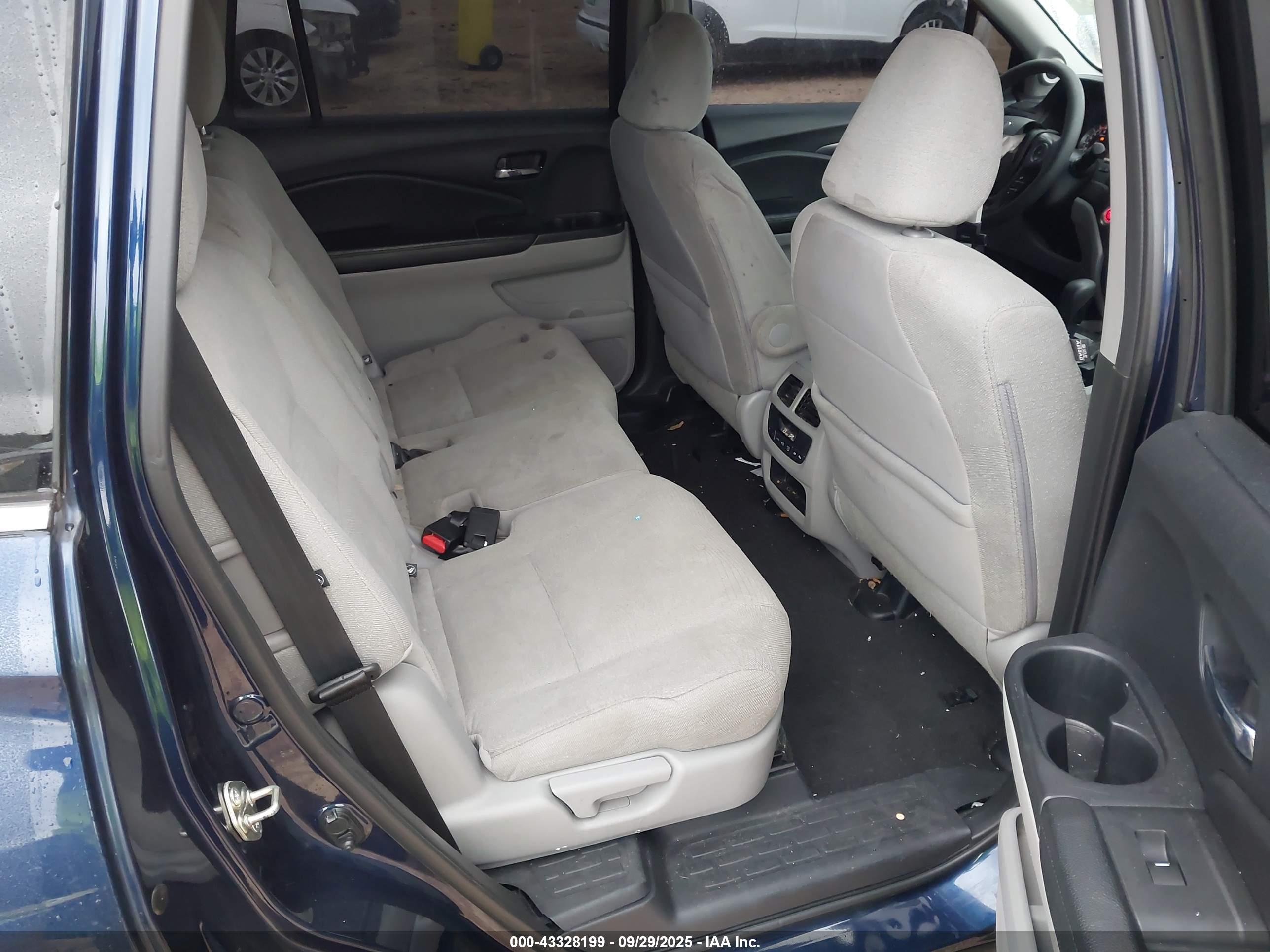 HONDA PILOT image 8