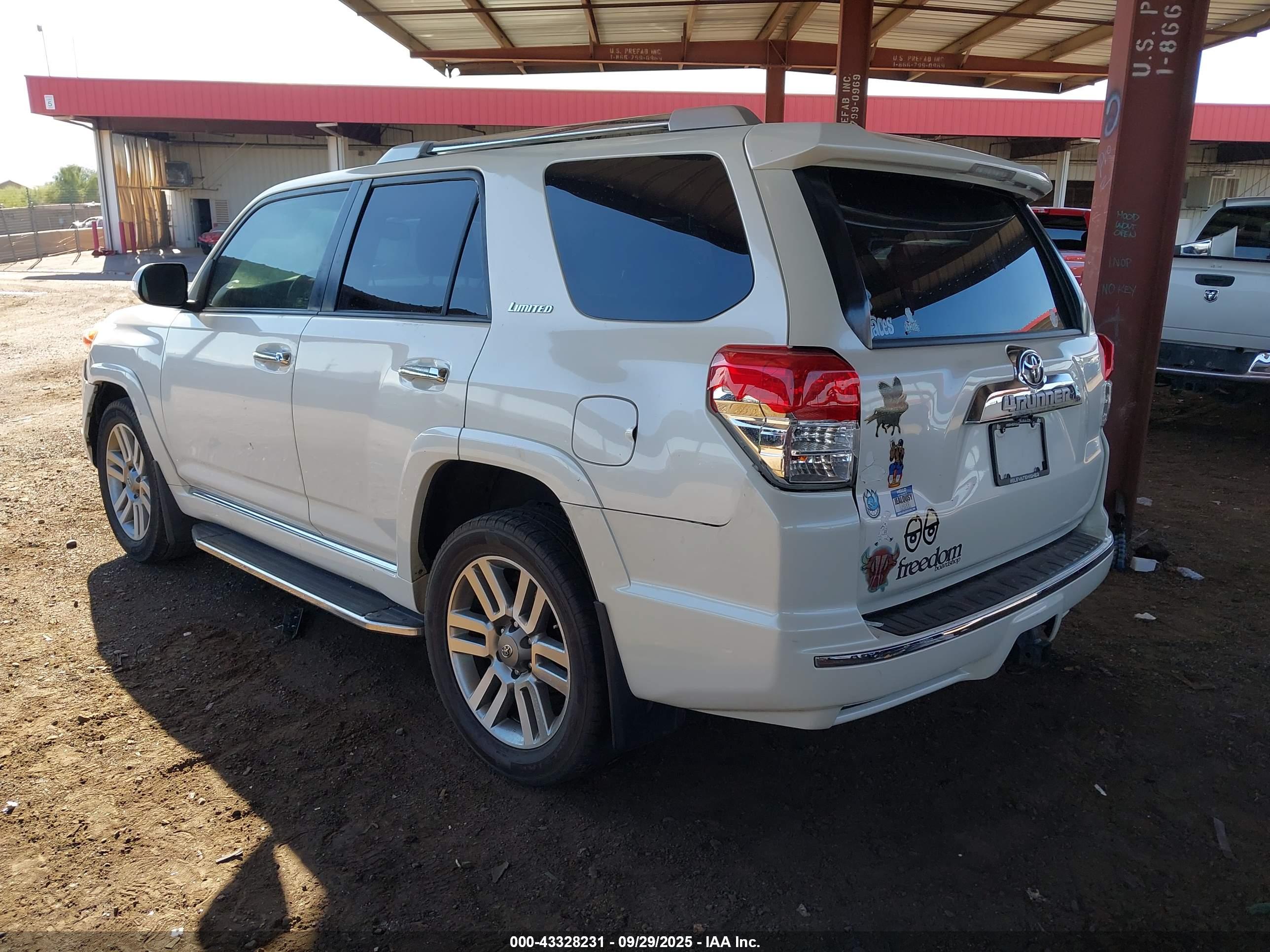 TOYOTA 4RUNNER image 3