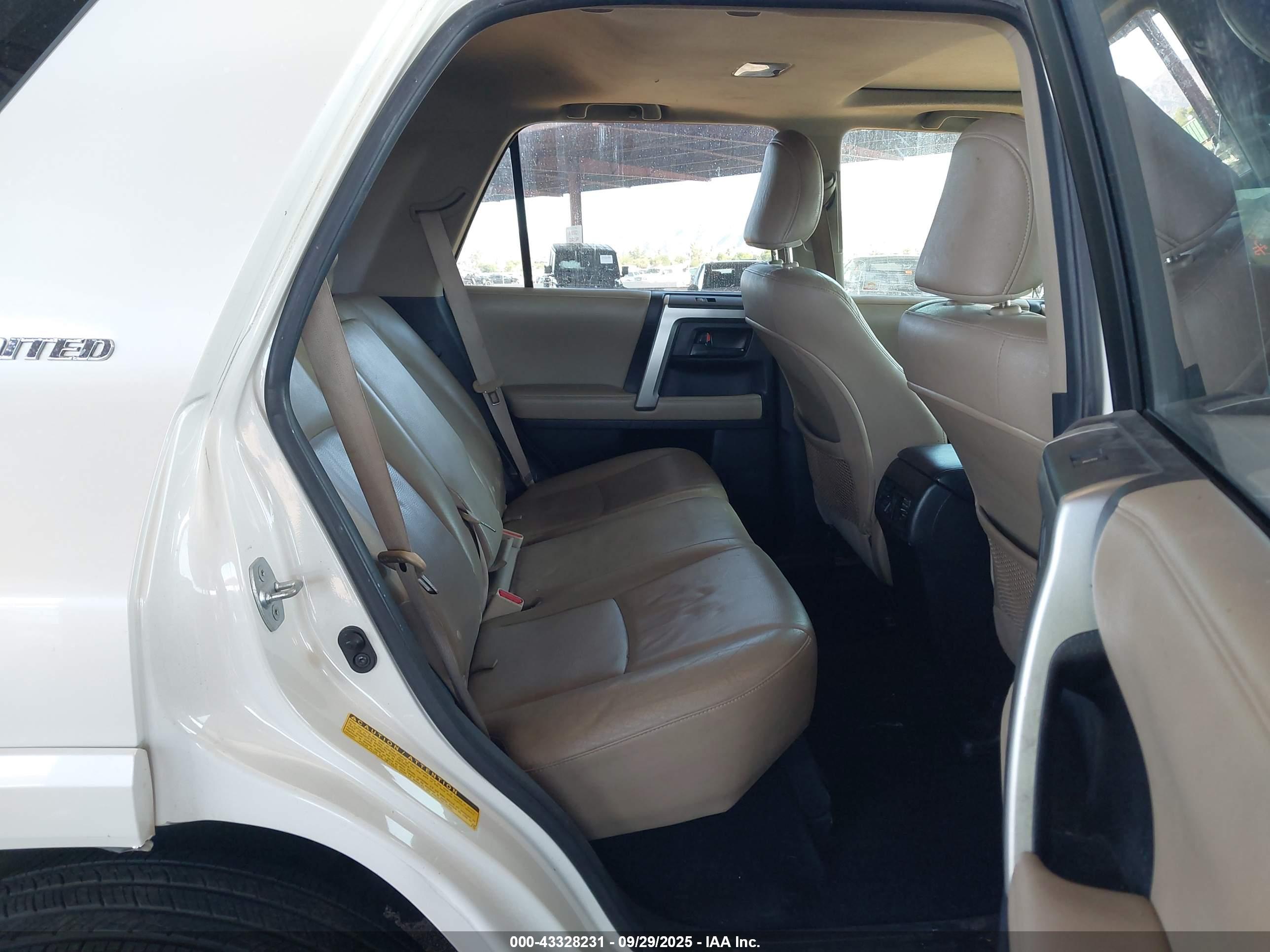 TOYOTA 4RUNNER image 8