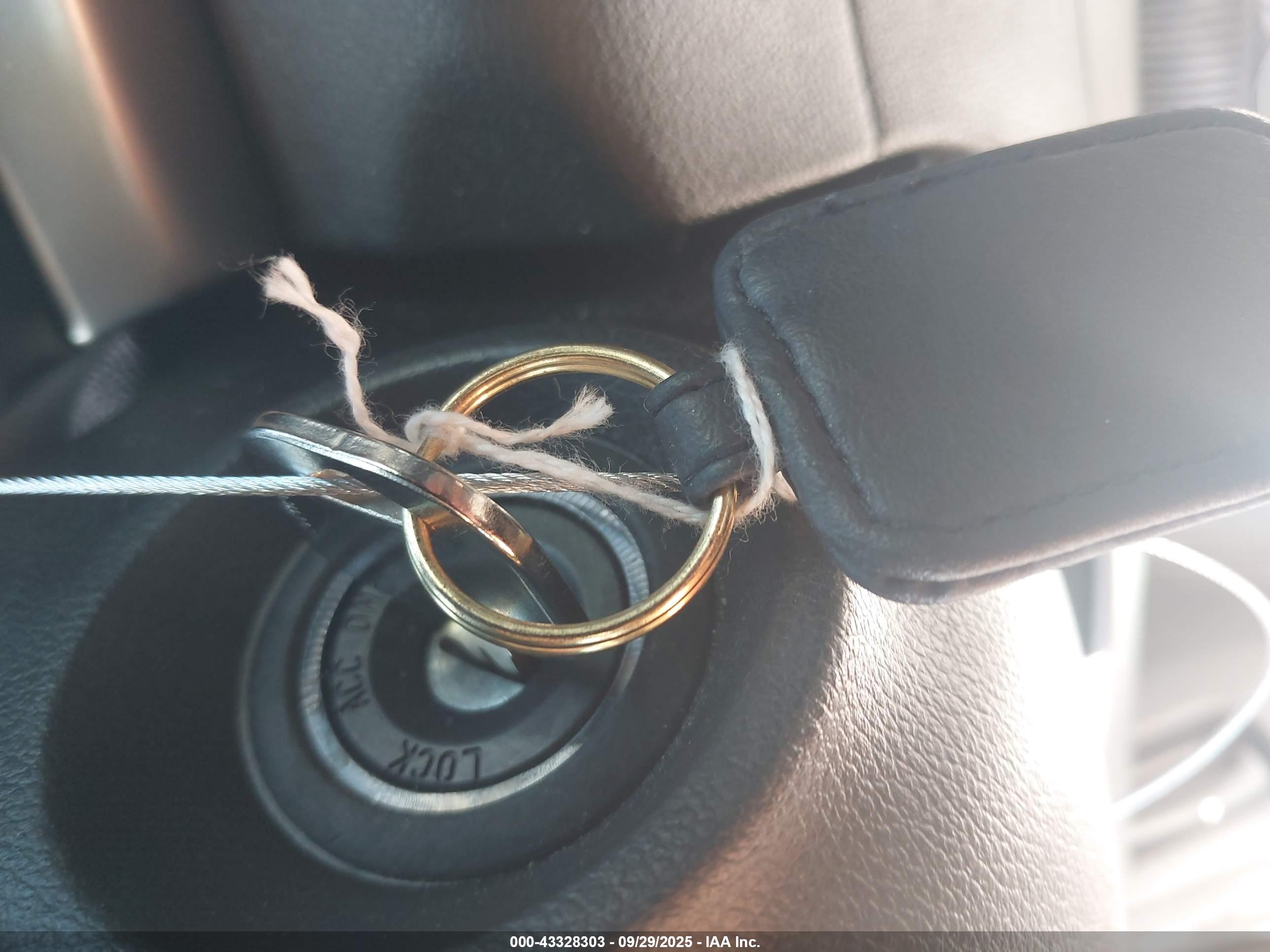 HYUNDAI ELANTRA image 11
