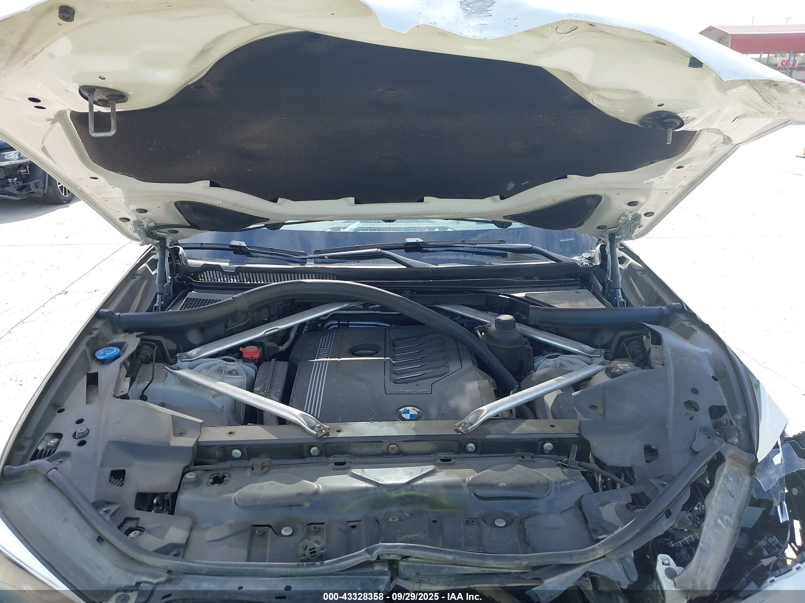 BMW X5 image 10