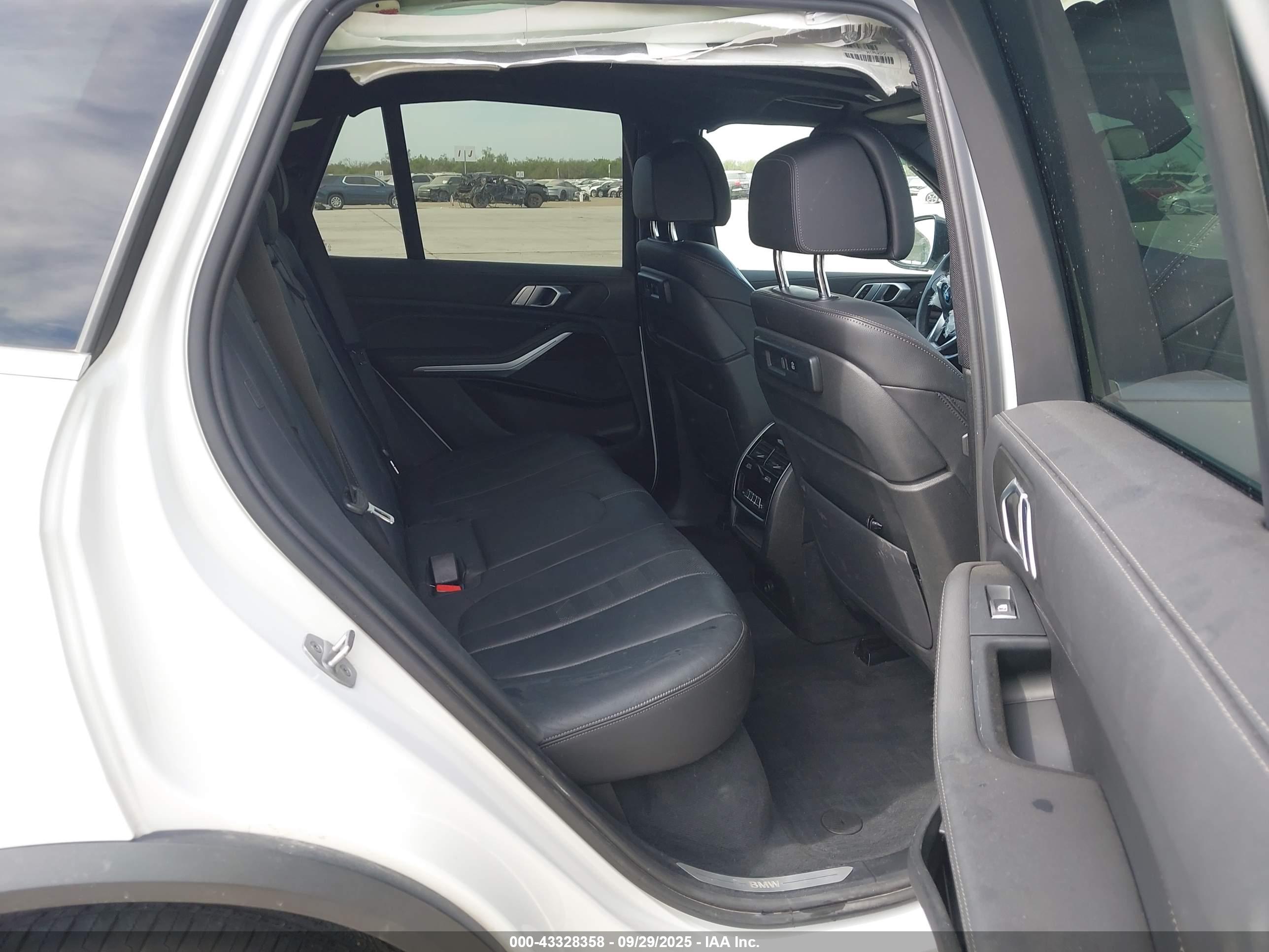 BMW X5 image 8