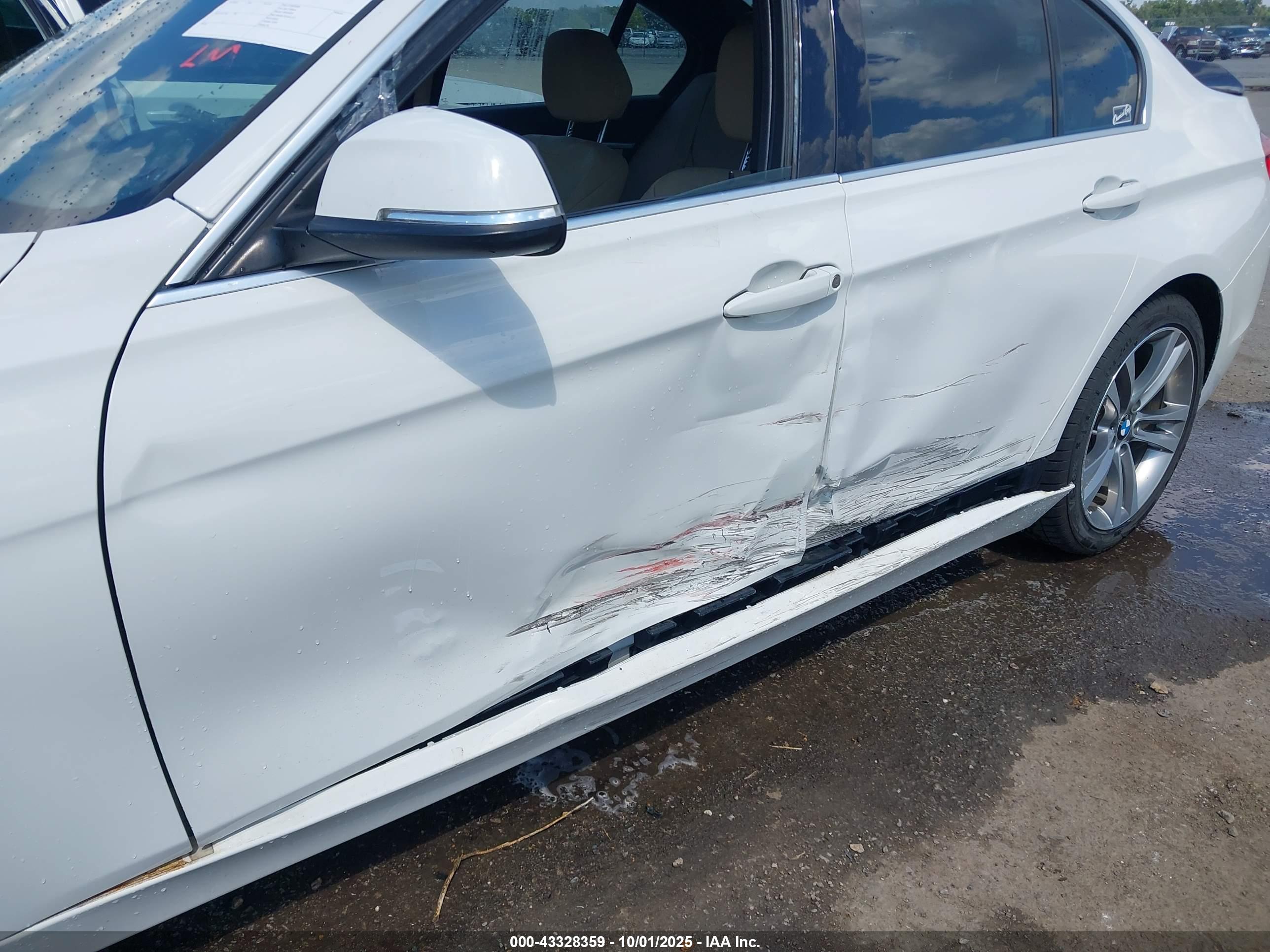 BMW 330I image 6