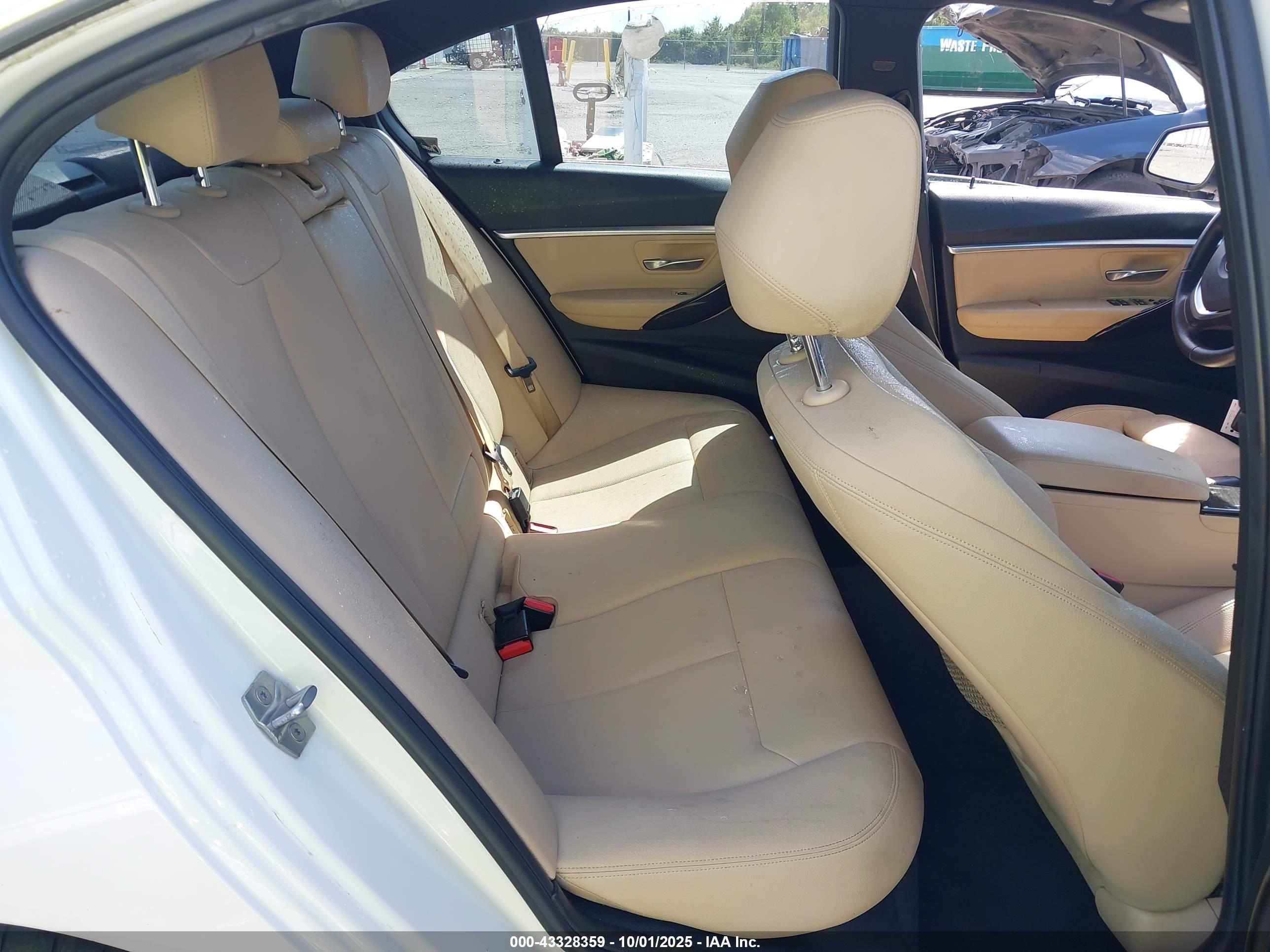 BMW 330I image 8