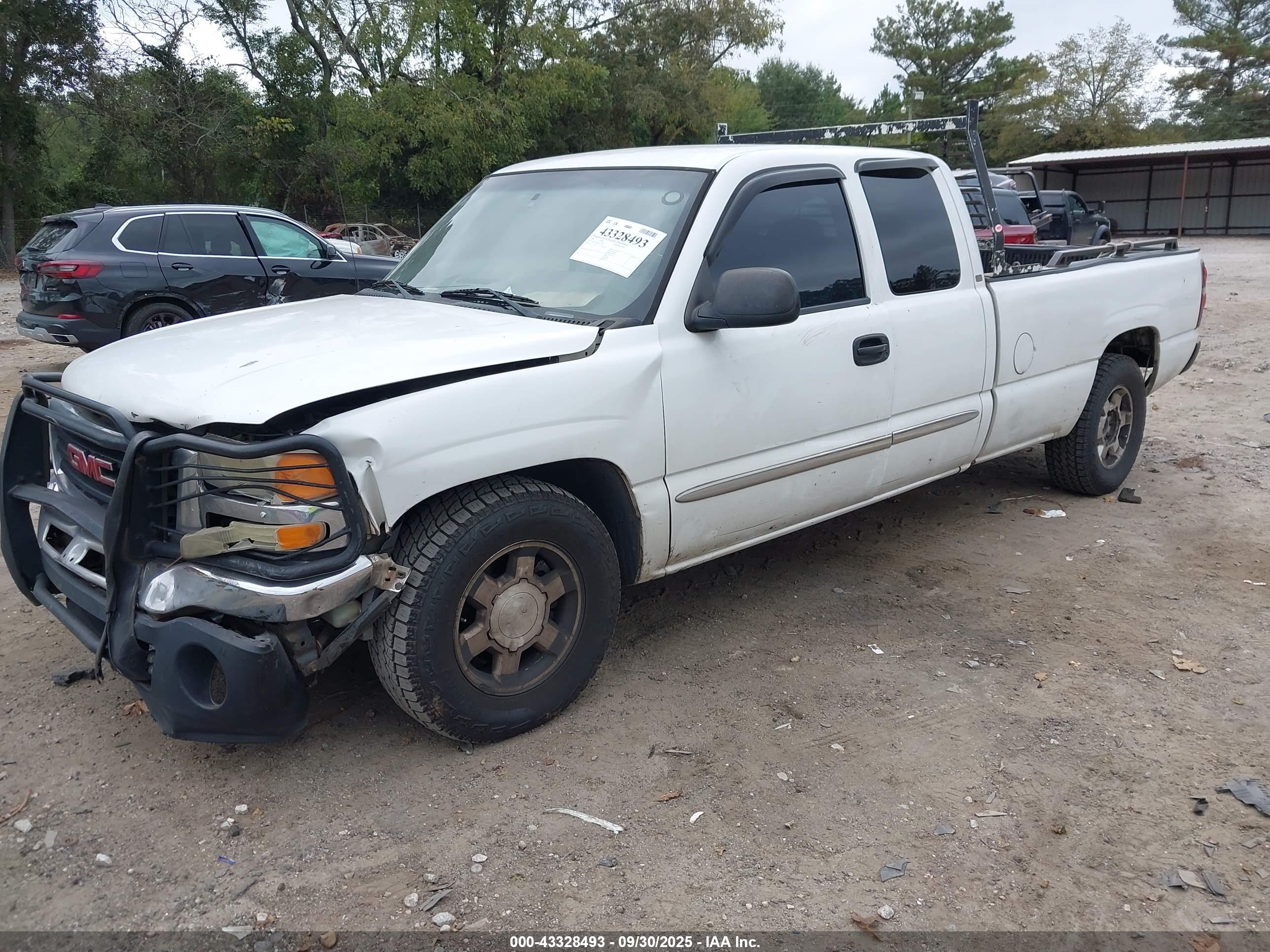 GMC SIERRA image 2