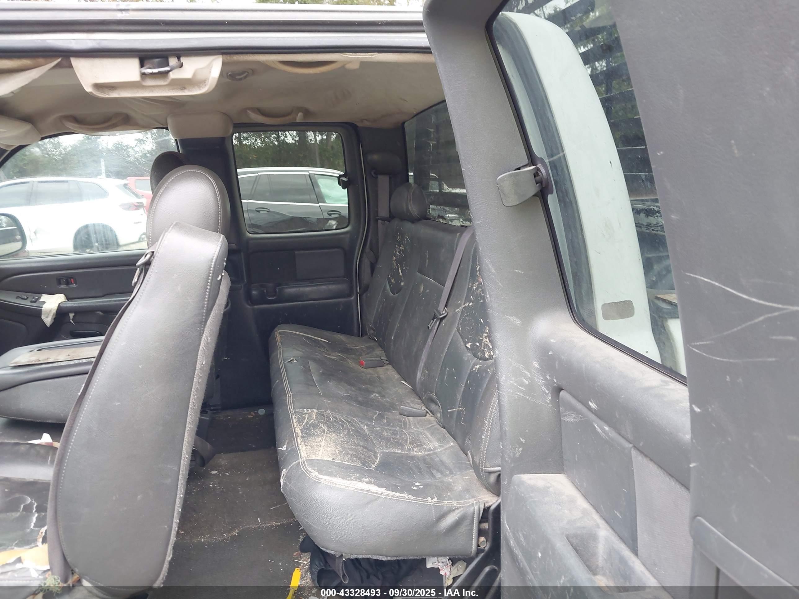 GMC SIERRA image 8