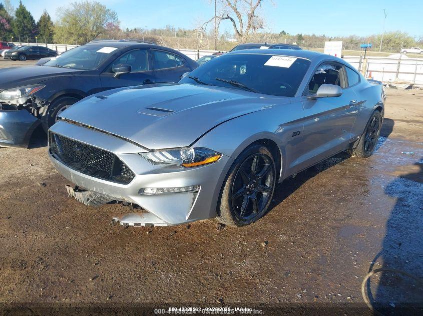 FORD MUSTANG image 2
