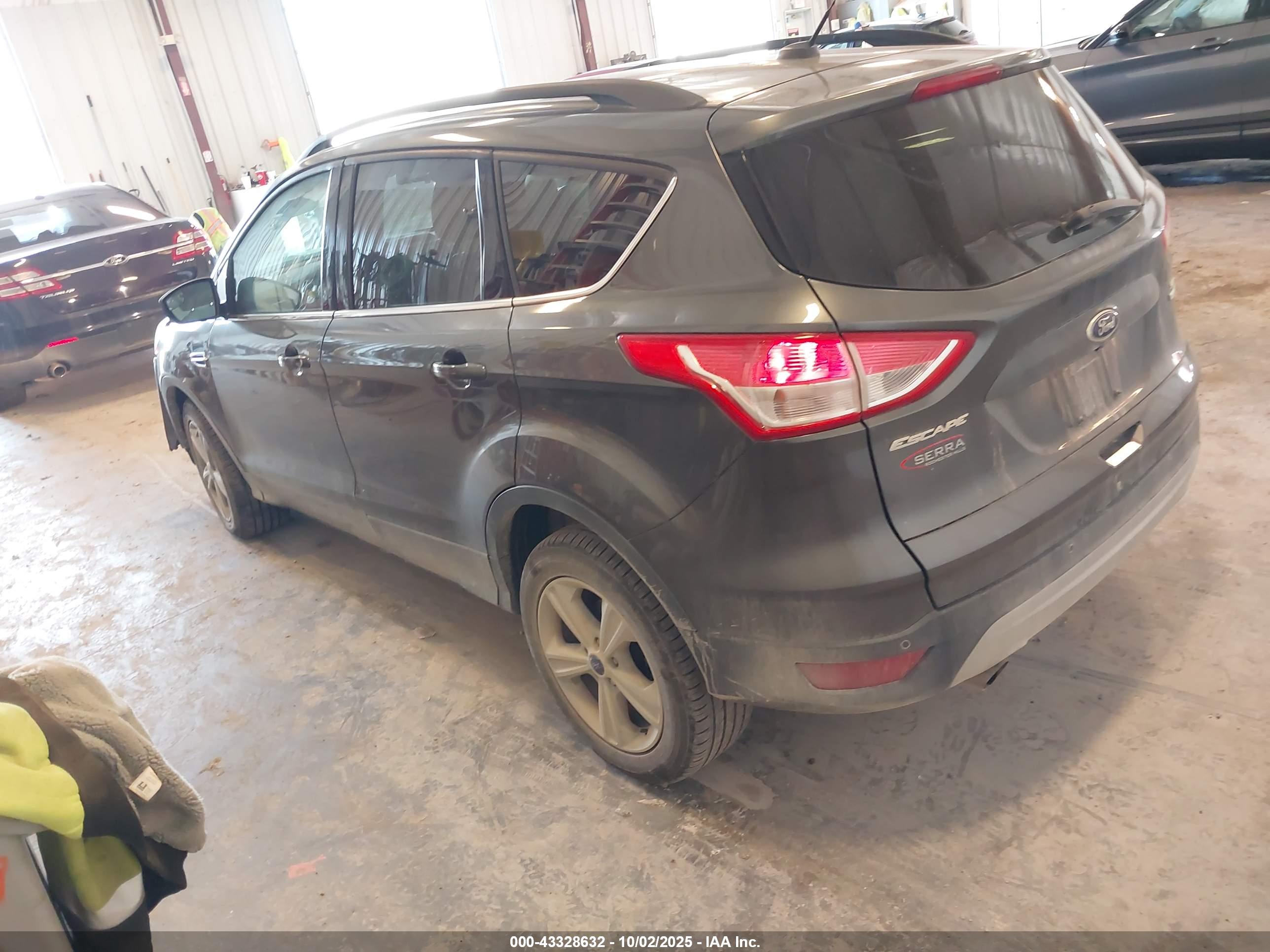FORD ESCAPE image 3