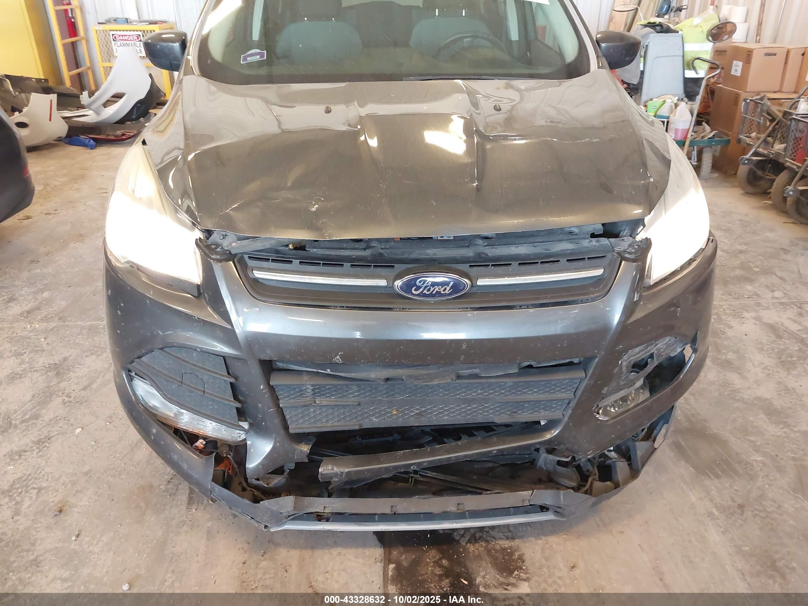FORD ESCAPE image 6