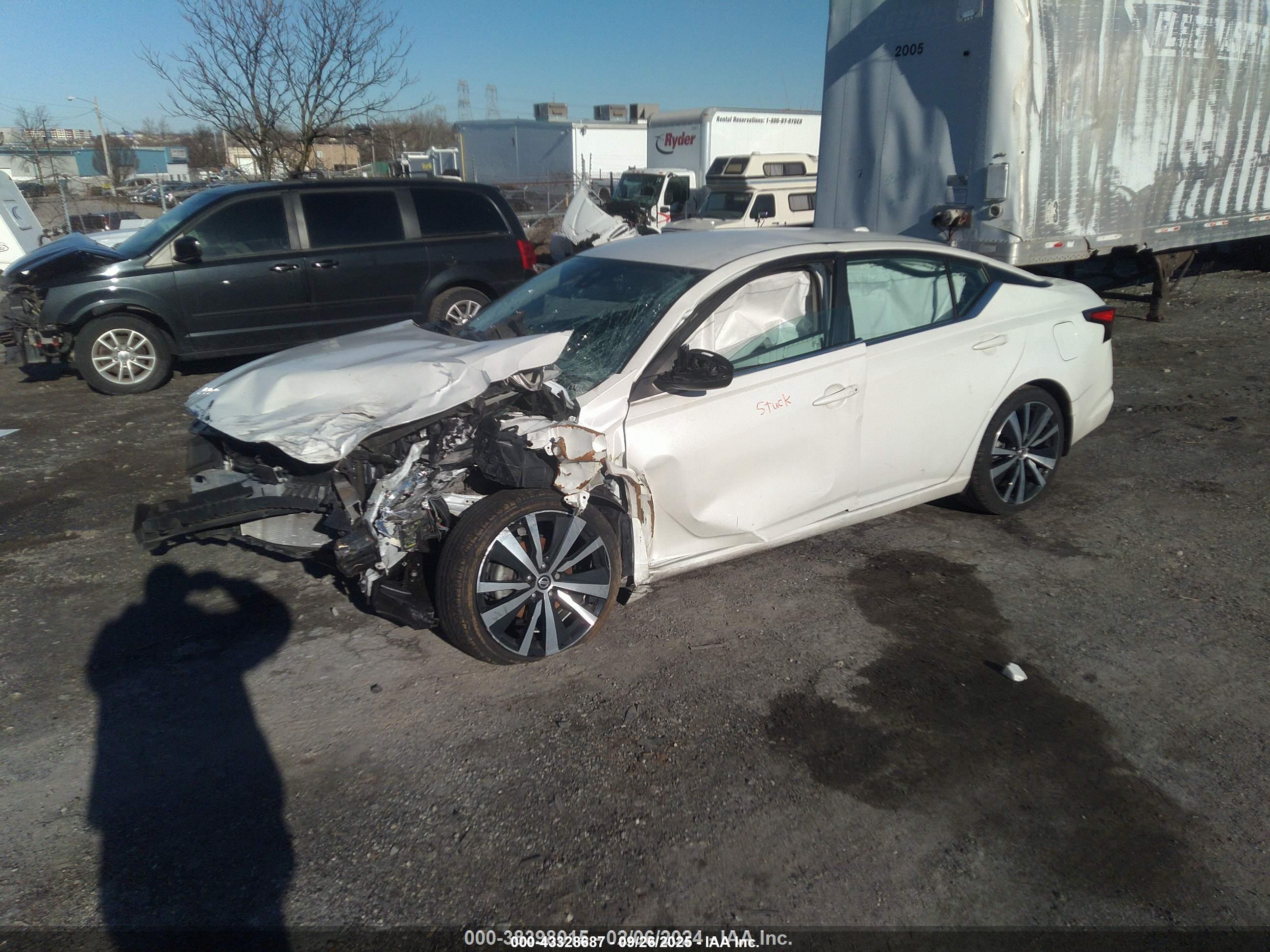 NISSAN ALTIMA image 2