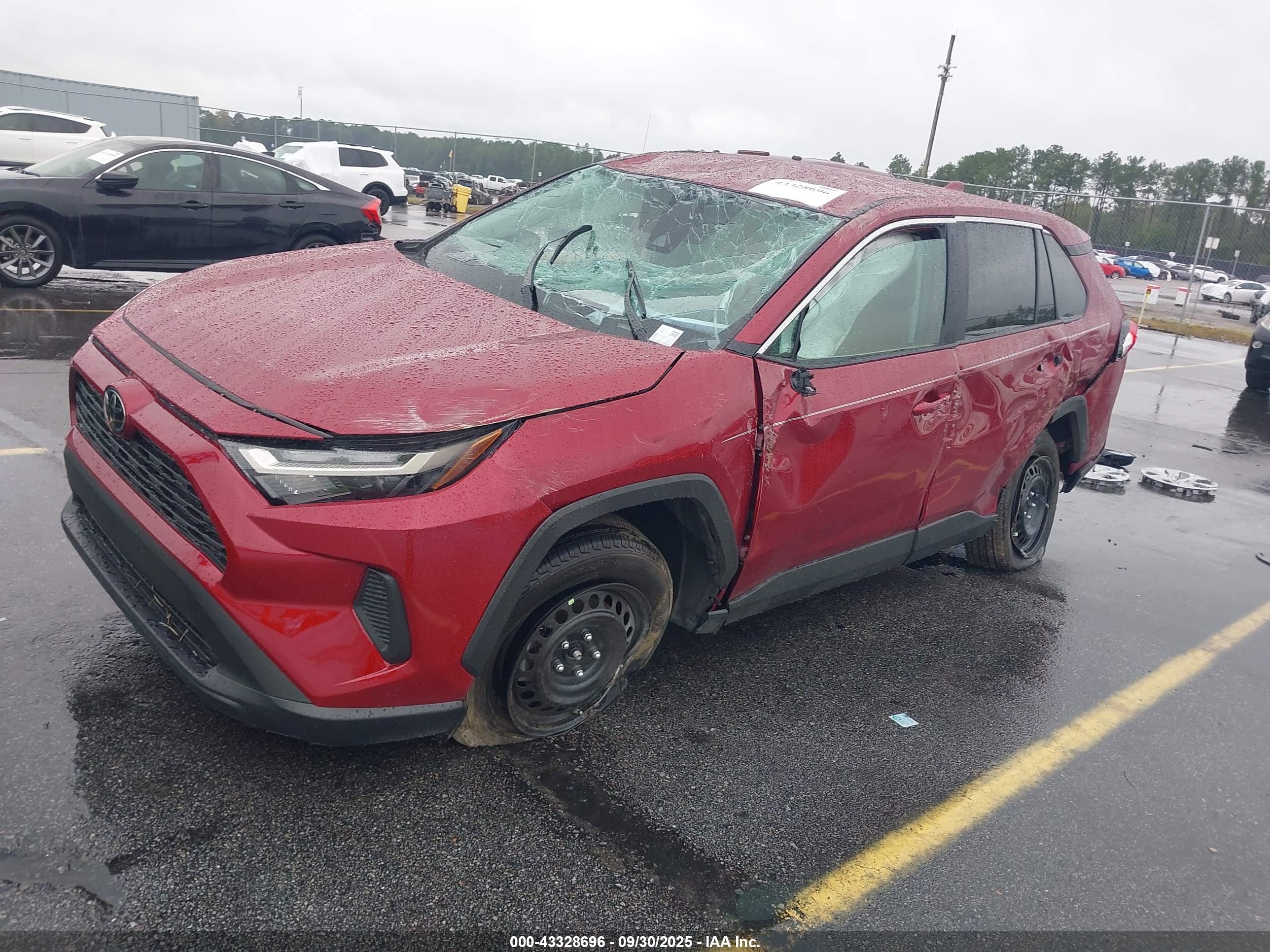 TOYOTA RAV4 image 2