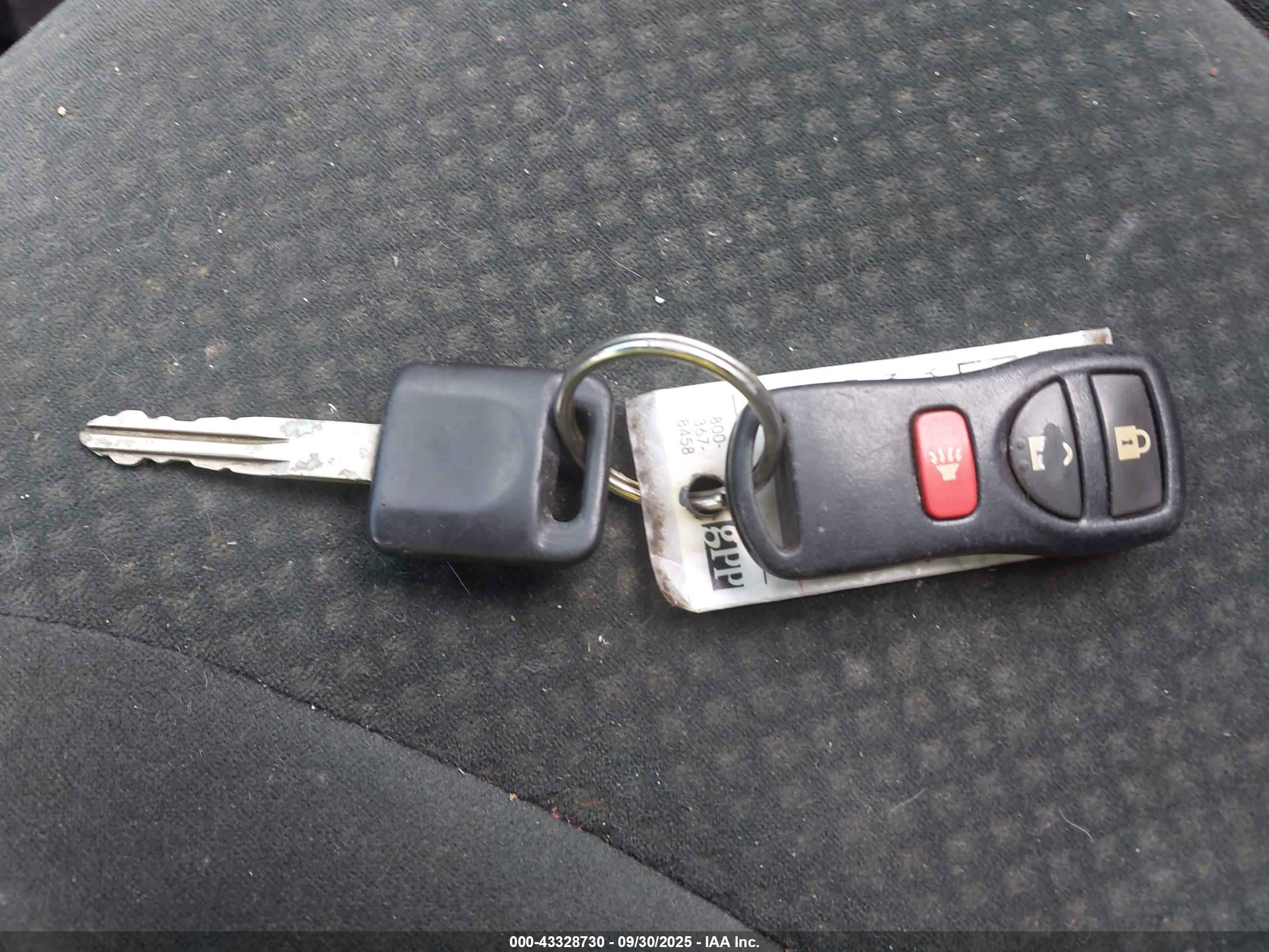 NISSAN VERSA image 11
