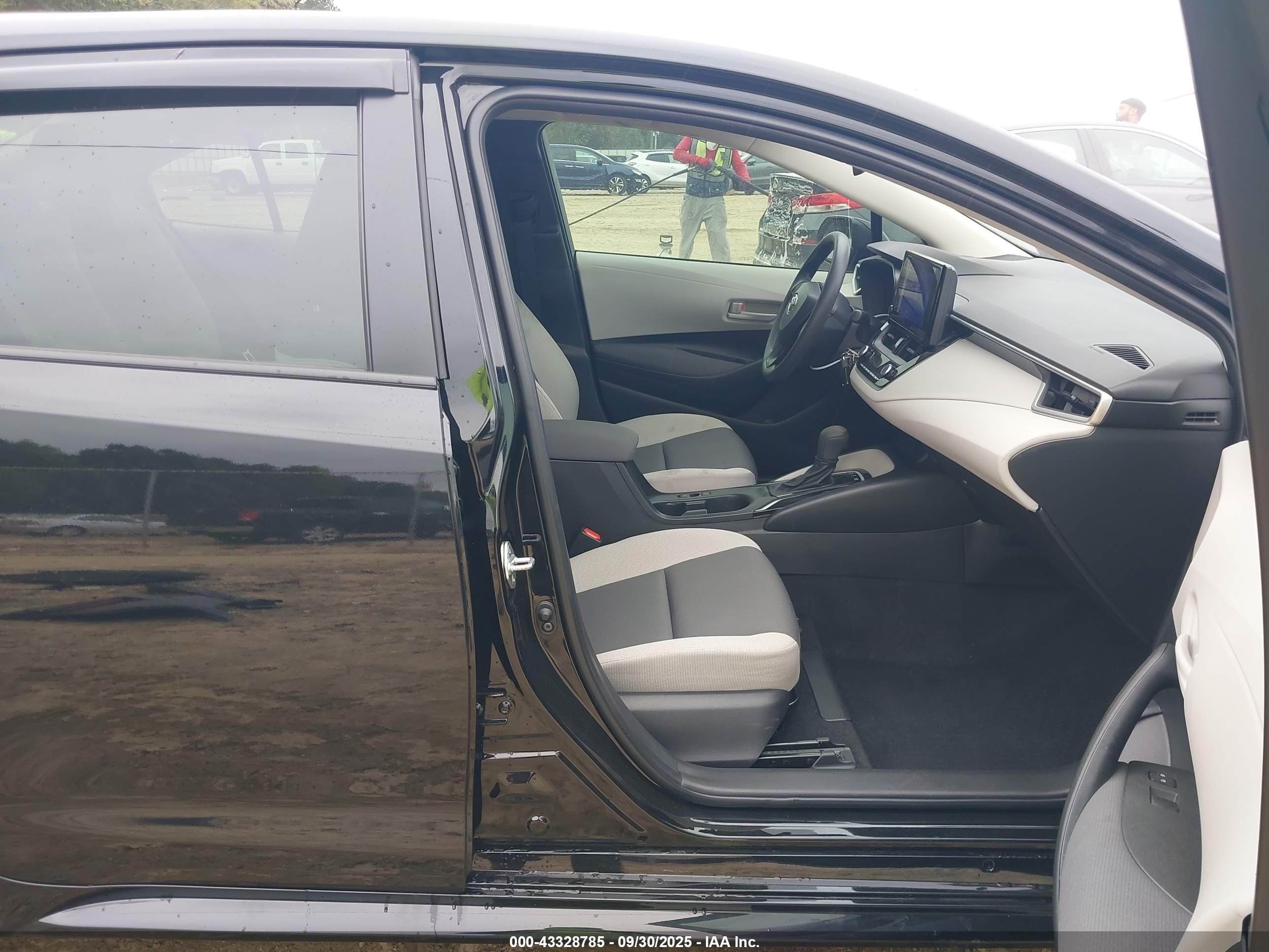 TOYOTA COROLLA image 5