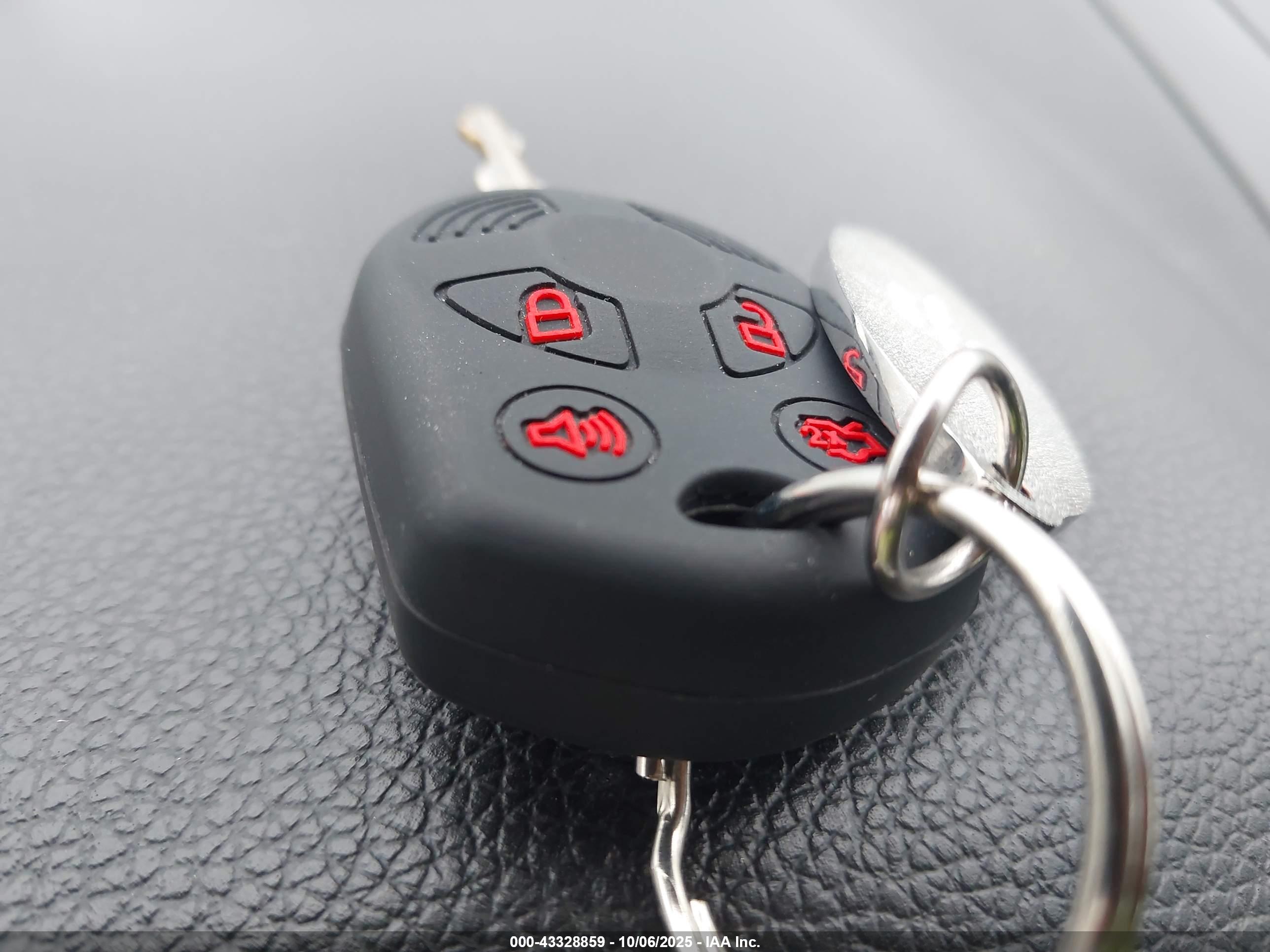 FORD FUSION image 11