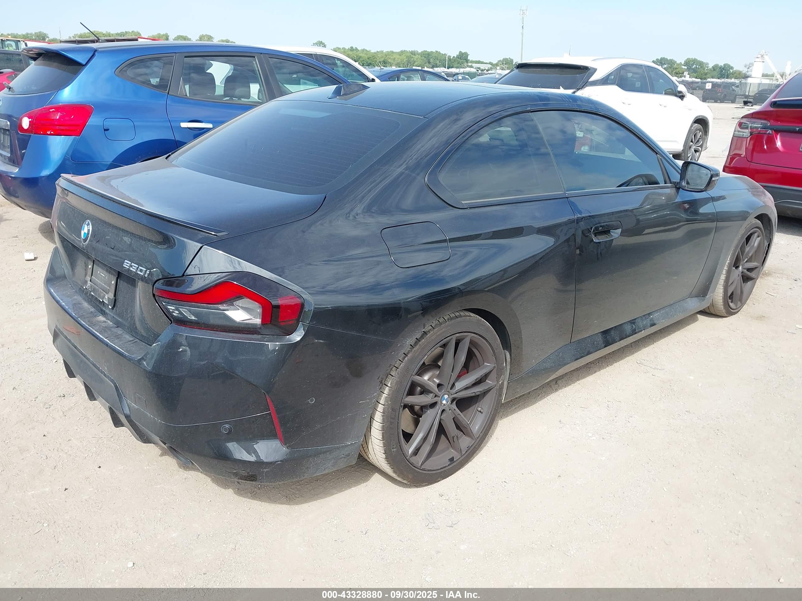 BMW 230 image 4