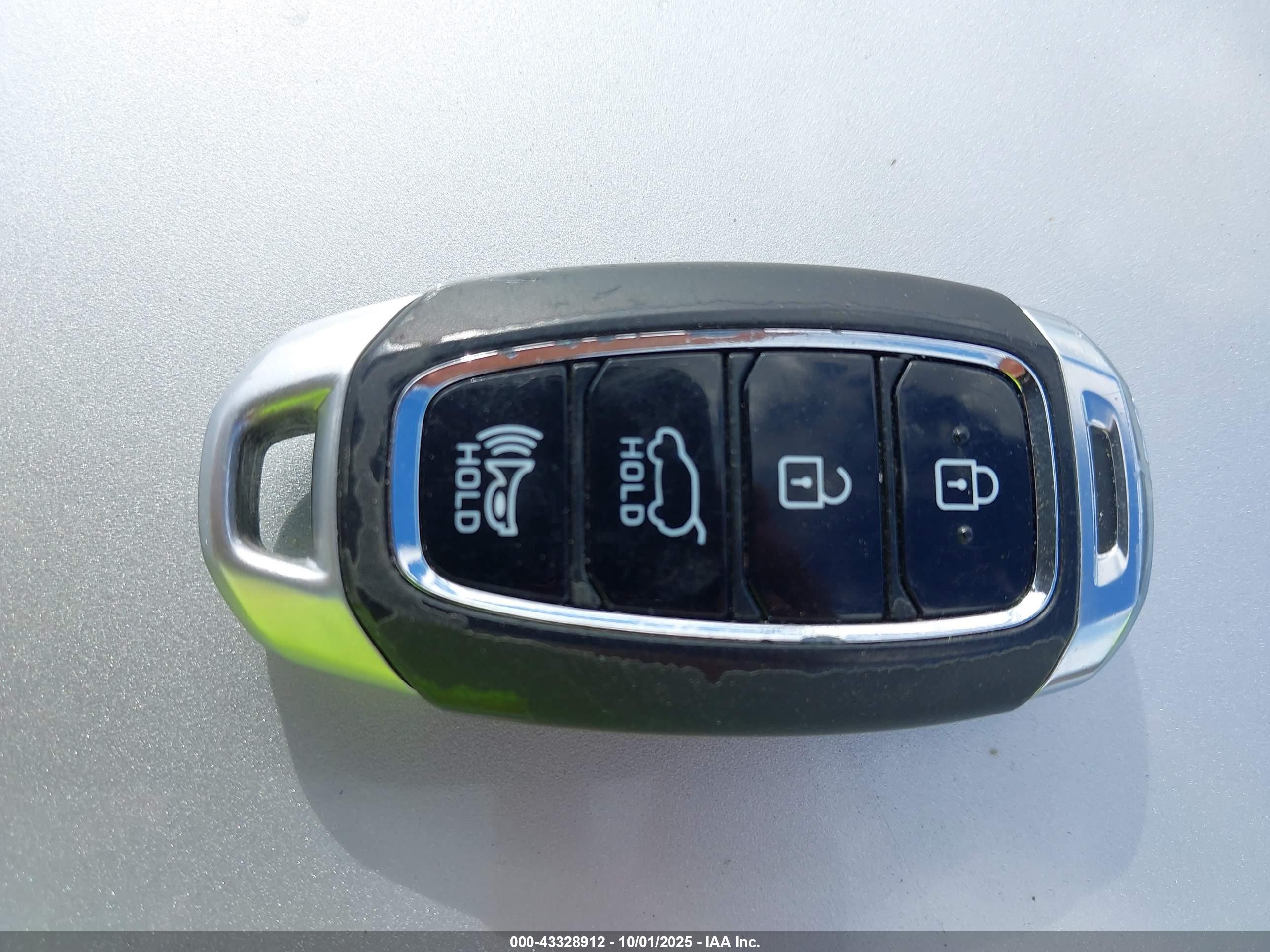 HYUNDAI KONA image 11