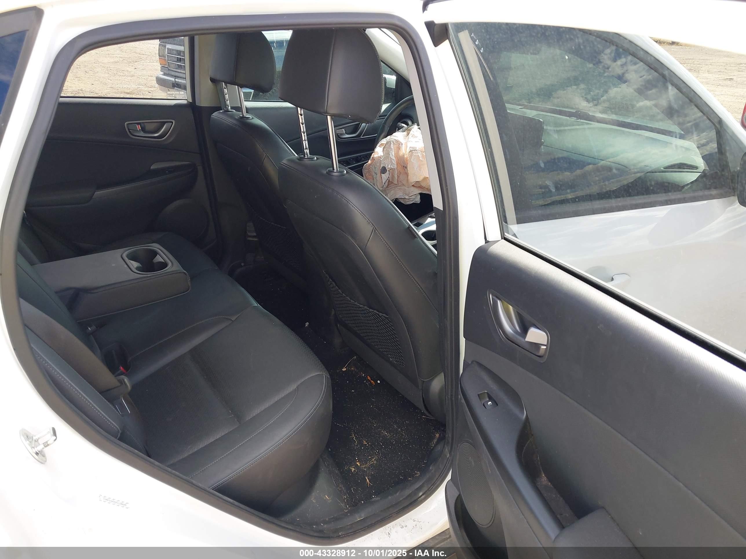HYUNDAI KONA image 8